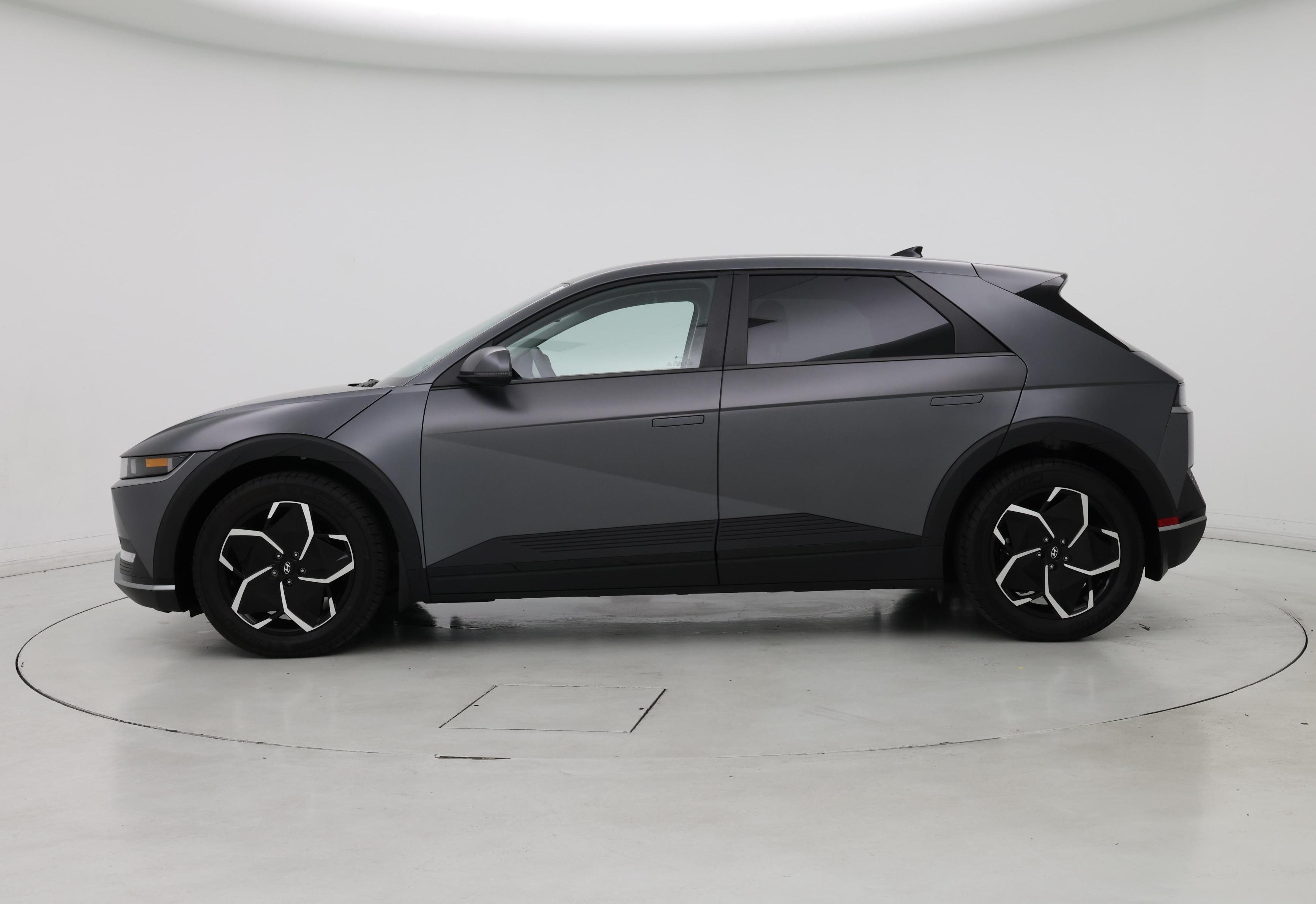 Thumbnail: 2024 Hyundai Ioniq 5 - 3