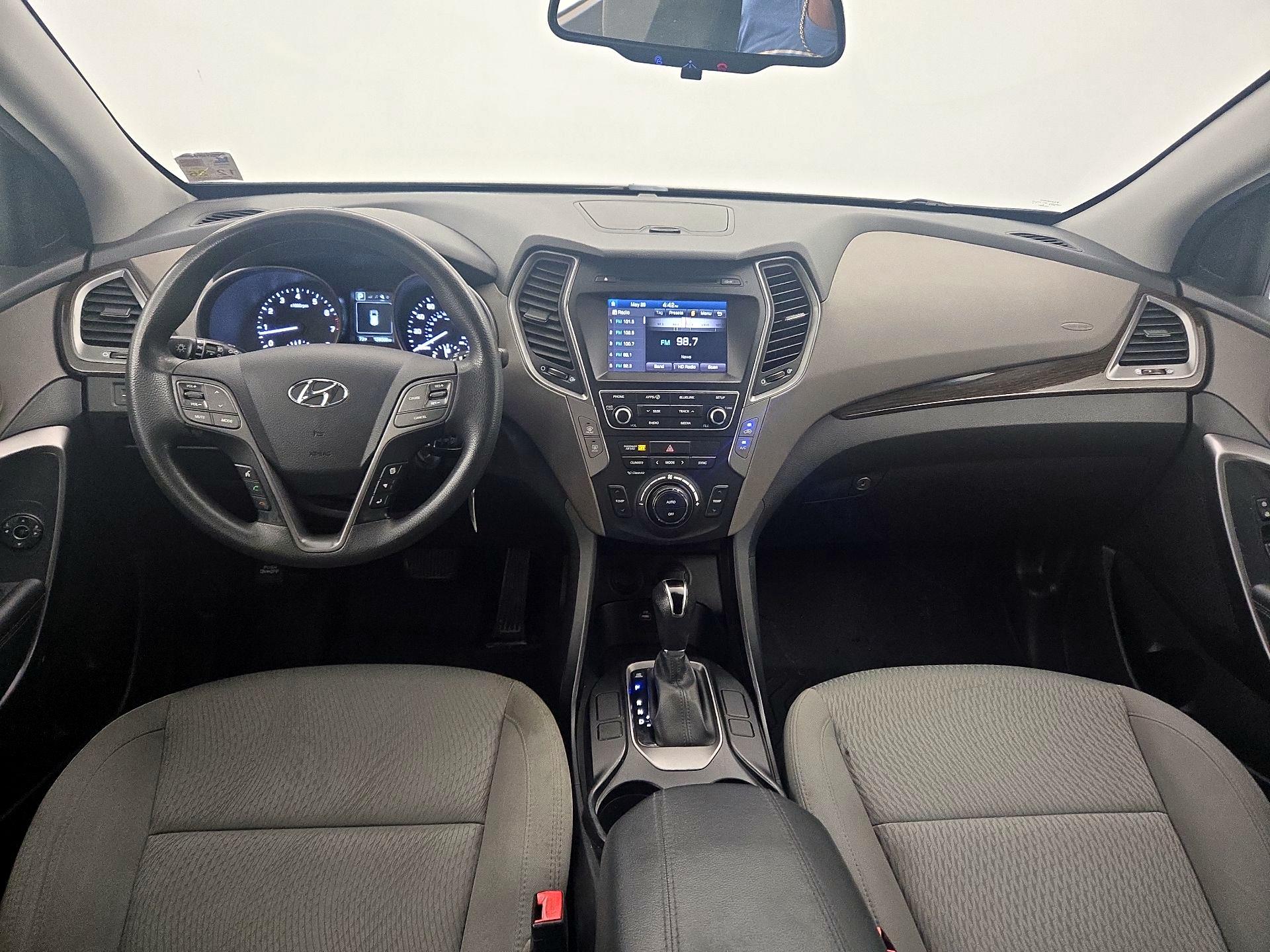 Thumbnail: 2017 Hyundai Santa Fe - 9