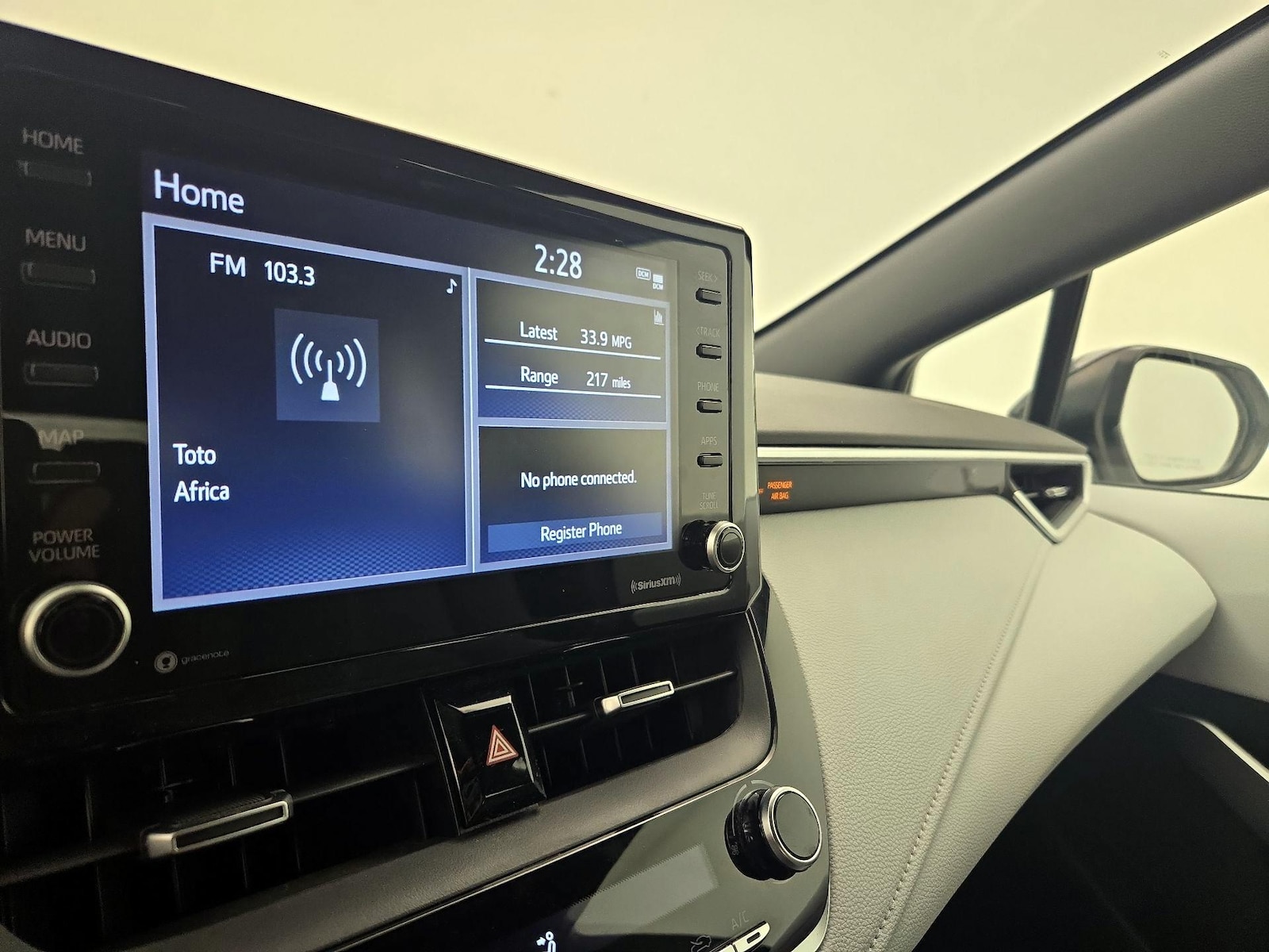 2022 Toyota Corolla SE - Photo 16