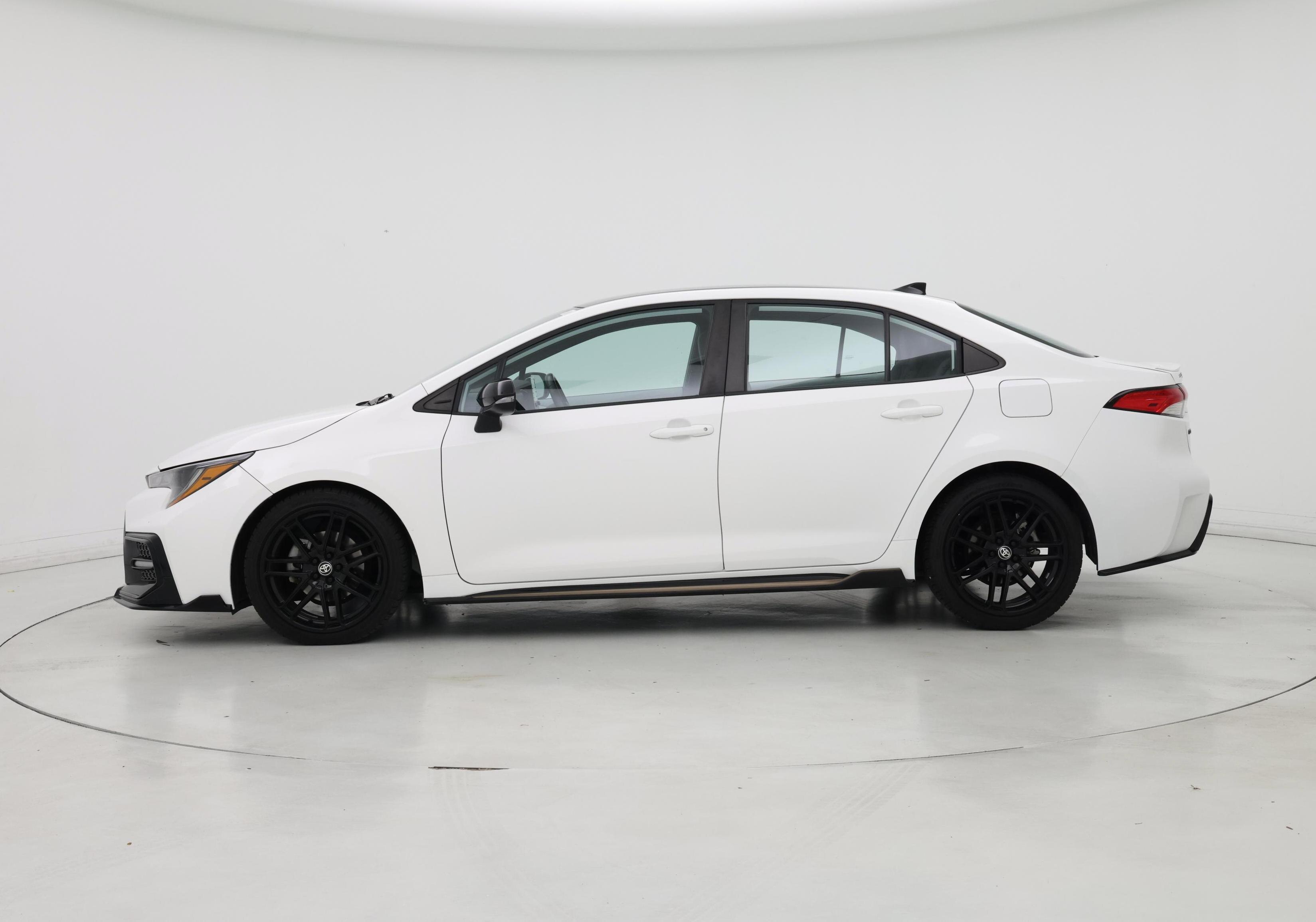 Thumbnail: 2022 Toyota Corolla - 3