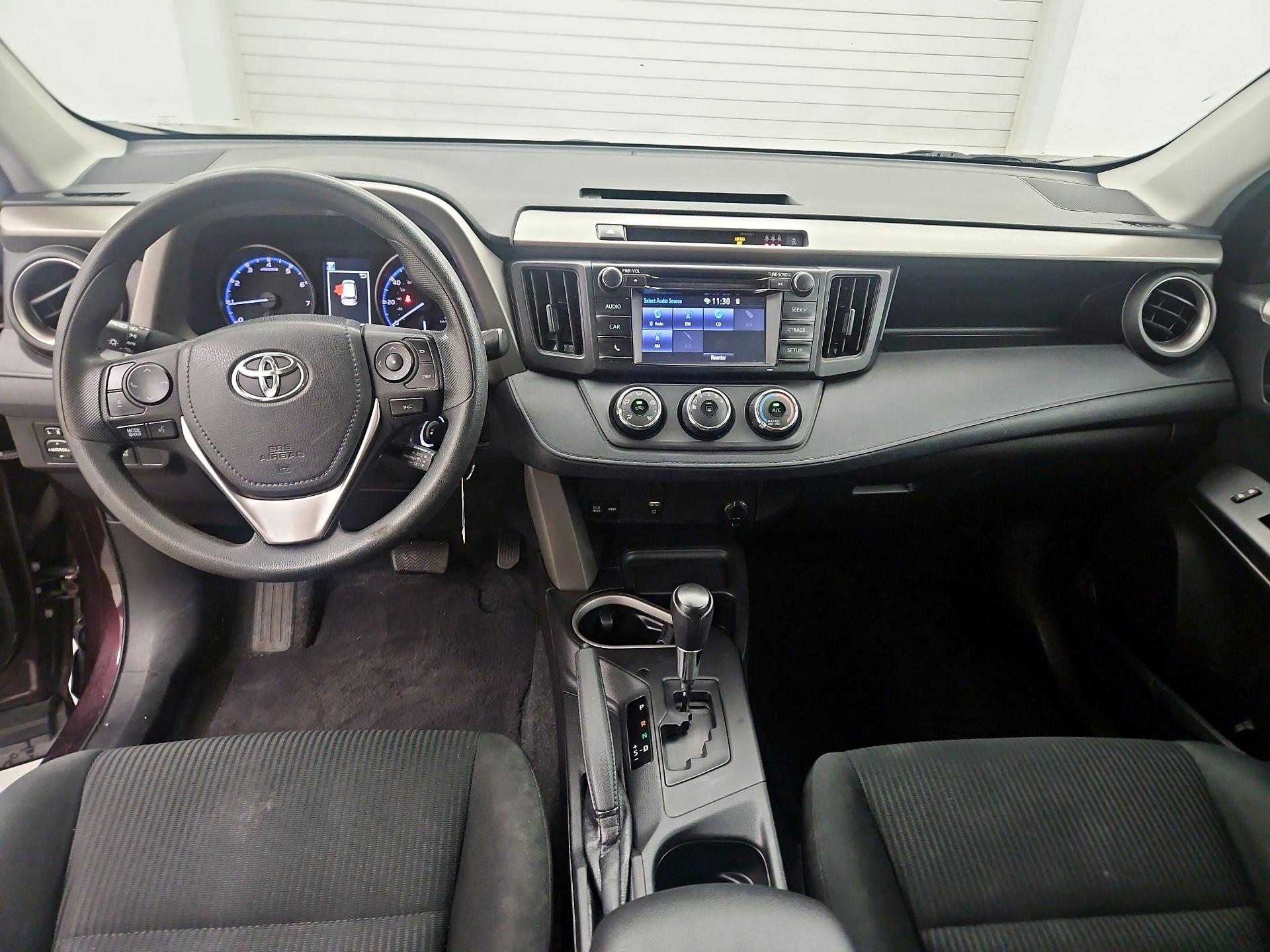 Thumbnail: 2018 Toyota RAV4 - 9