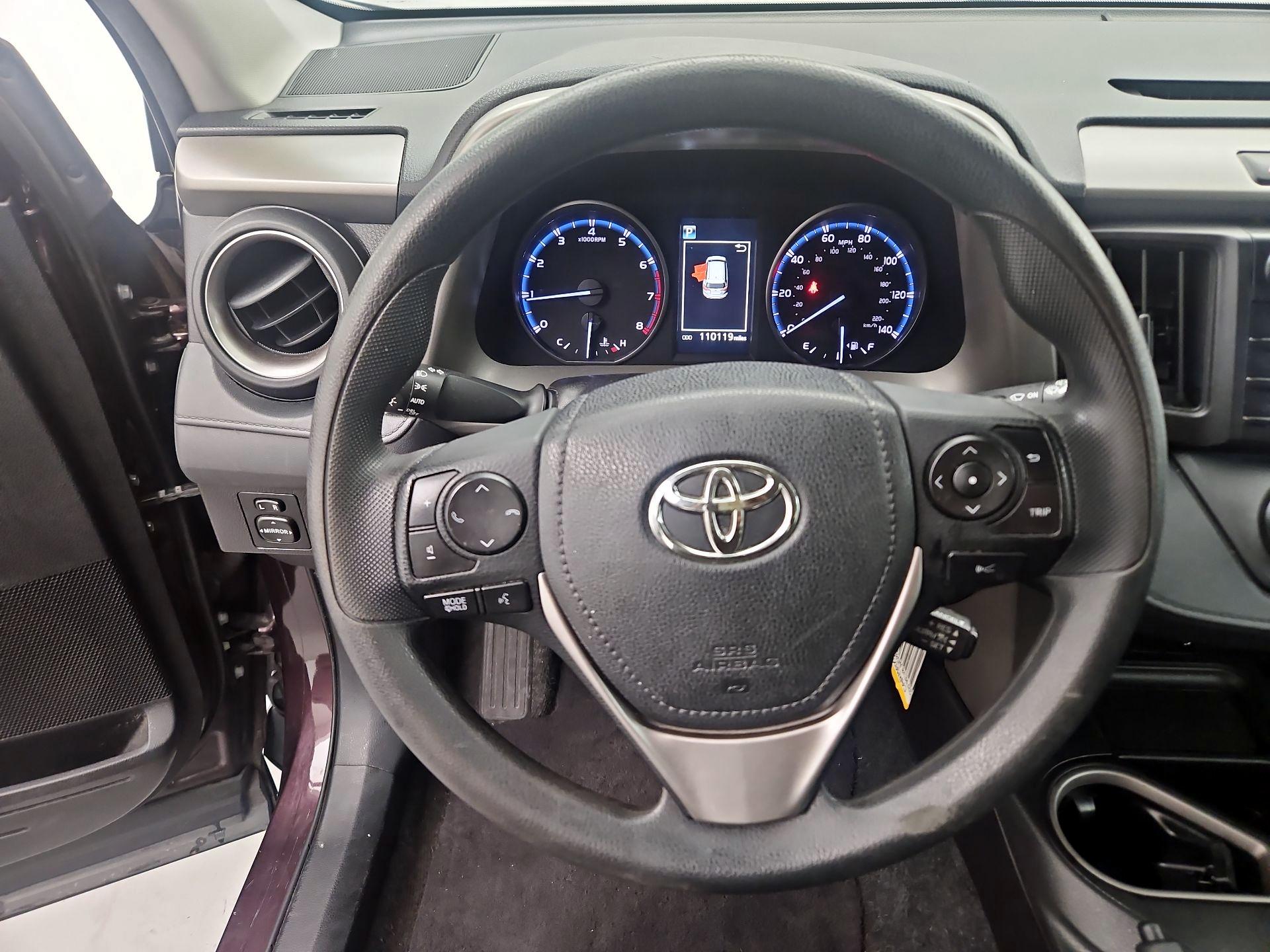 Thumbnail: 2018 Toyota RAV4 - 10