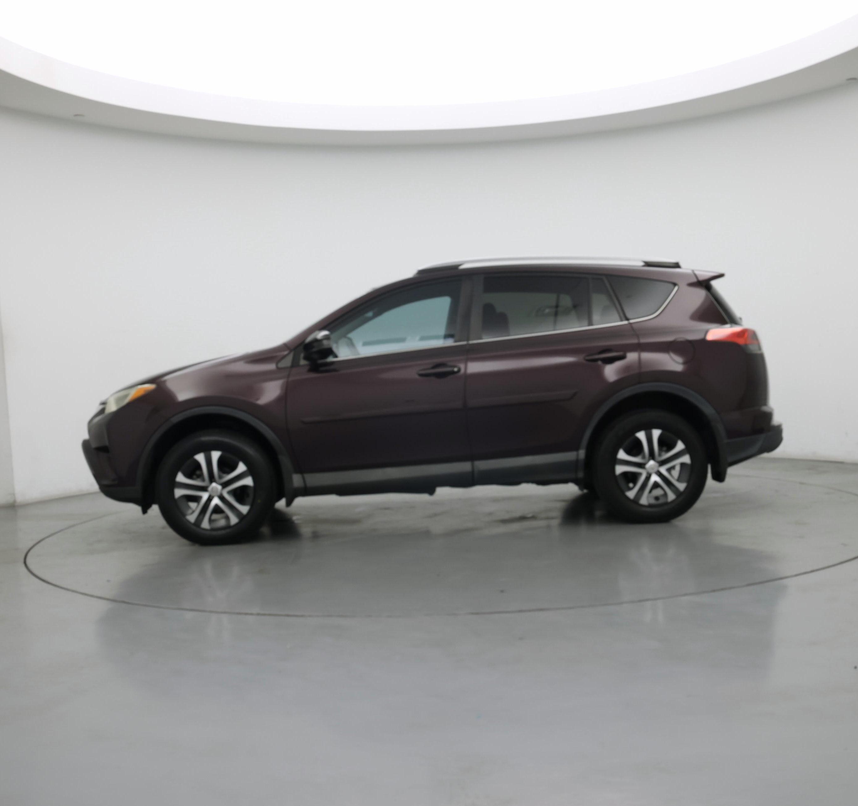 Thumbnail: 2018 Toyota RAV4 - 3