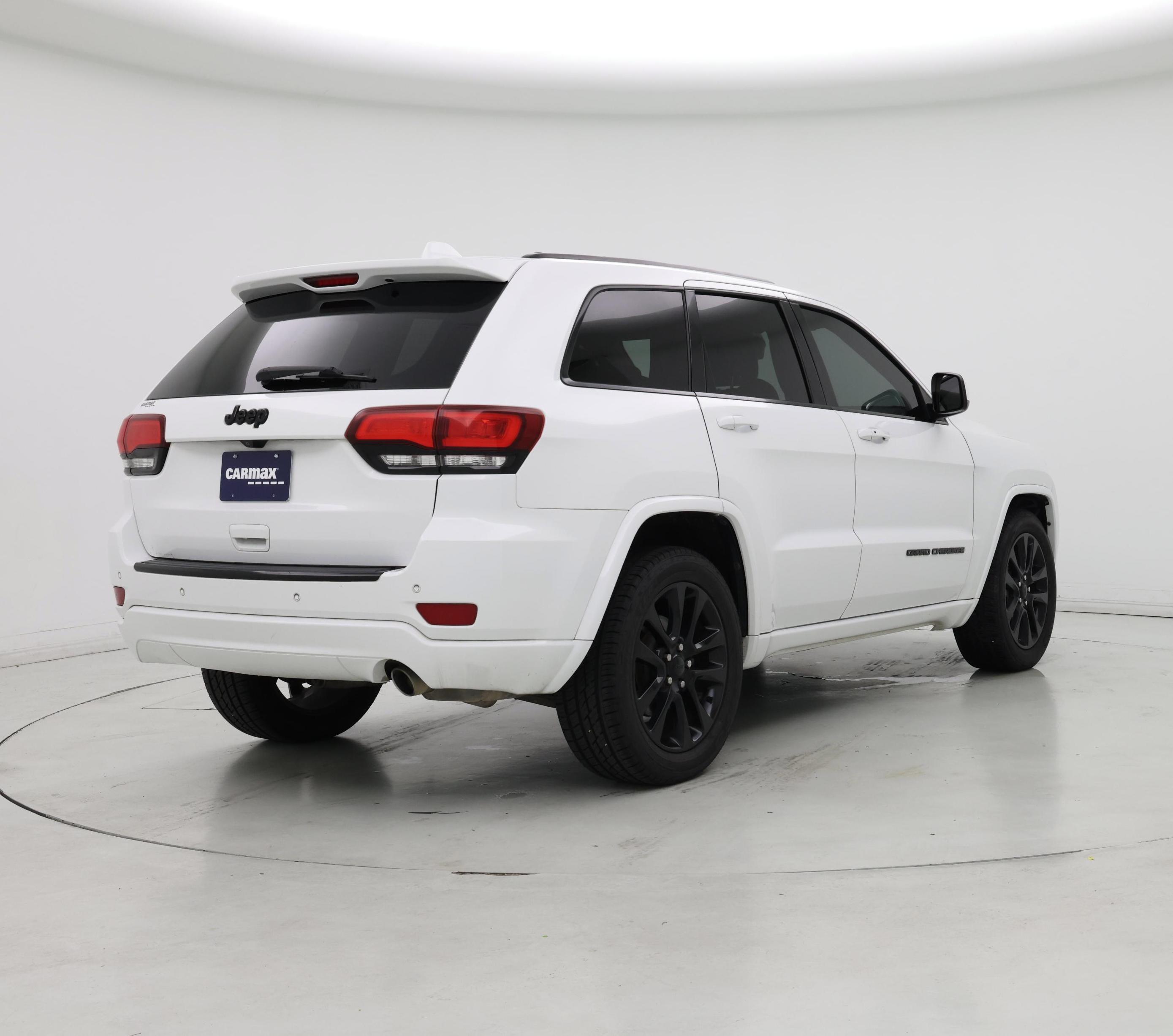 Thumbnail: 2018 Jeep Grand Cherokee - 8