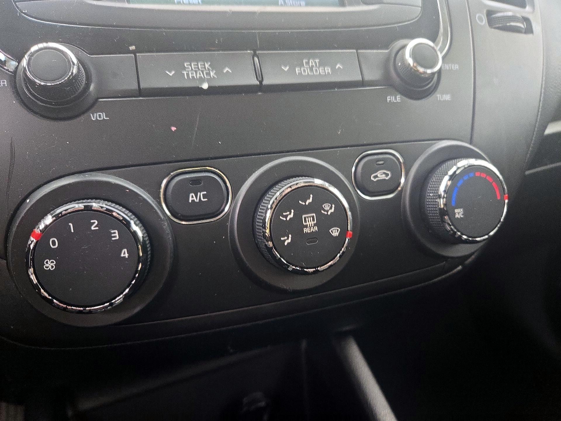 Thumbnail: 2018 Kia Forte - 16