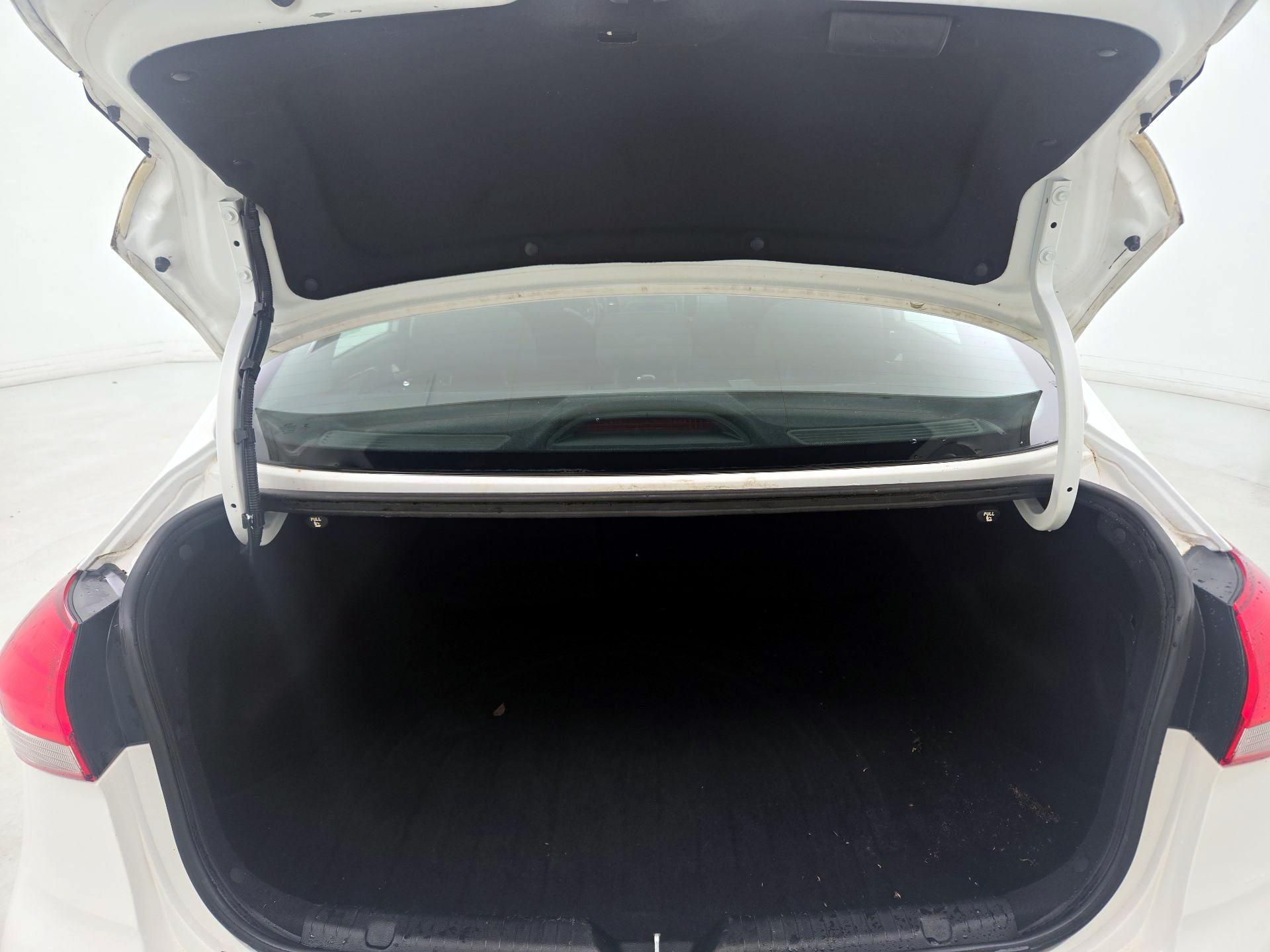 Thumbnail: 2018 Kia Forte - 20