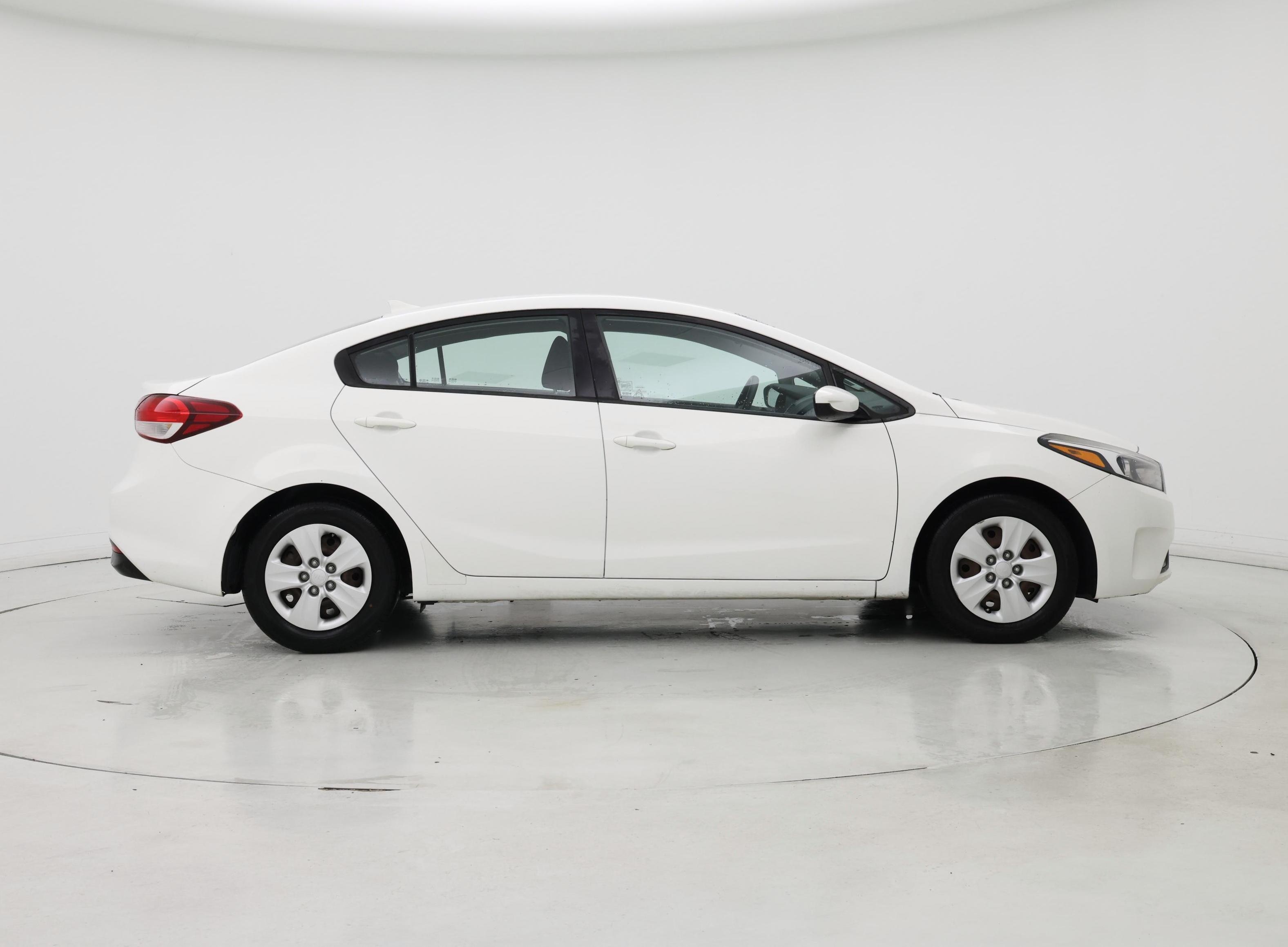 Thumbnail: 2018 Kia Forte - 7