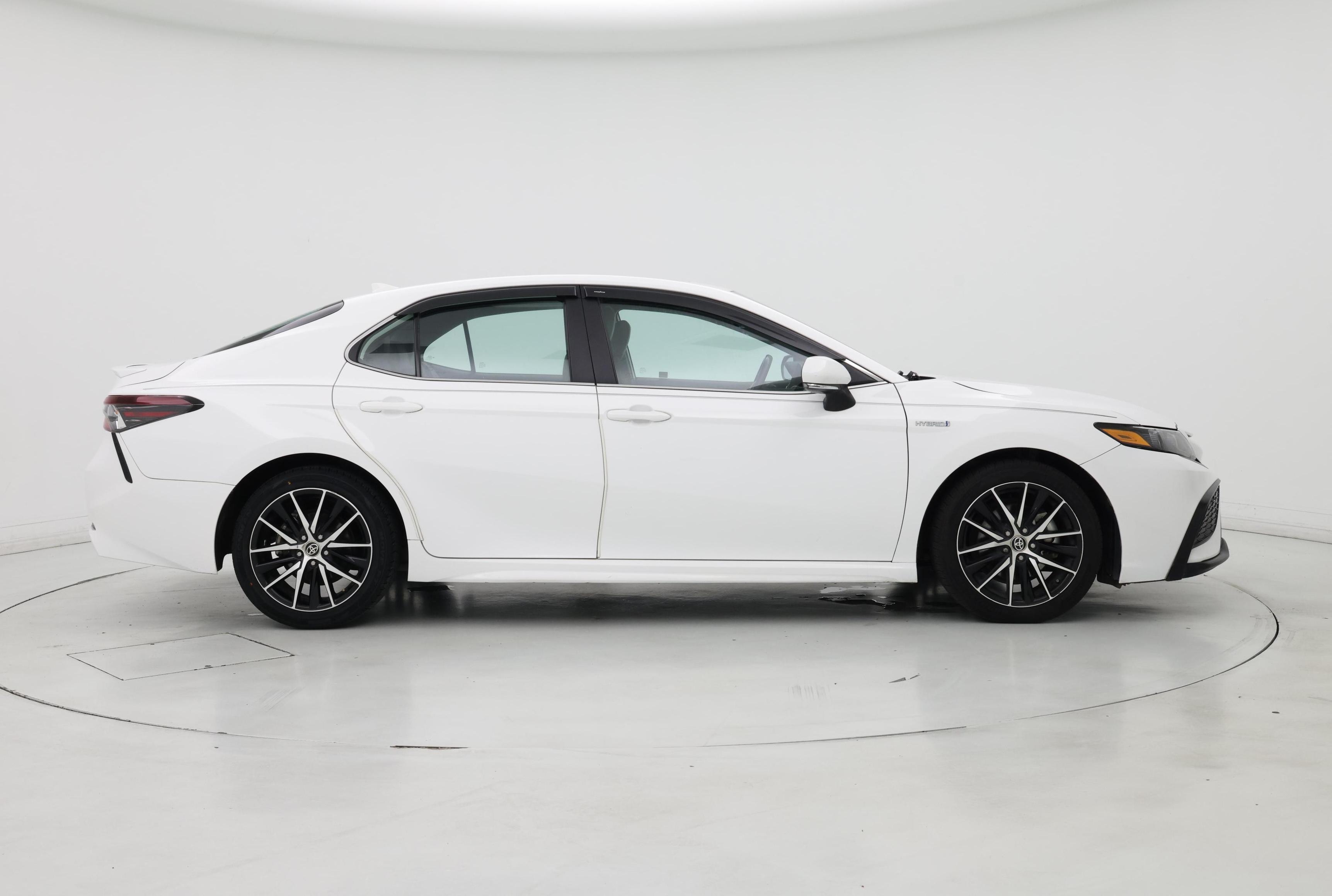 Thumbnail: 2021 Toyota Camry - 7