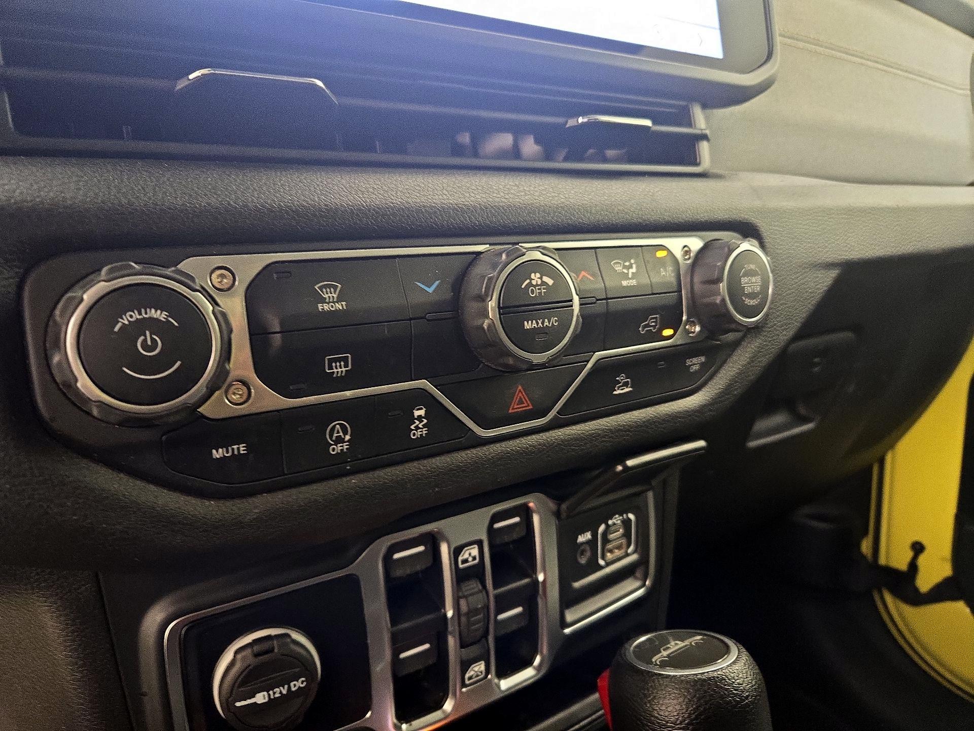 Thumbnail: 2024 Jeep Gladiator - 16