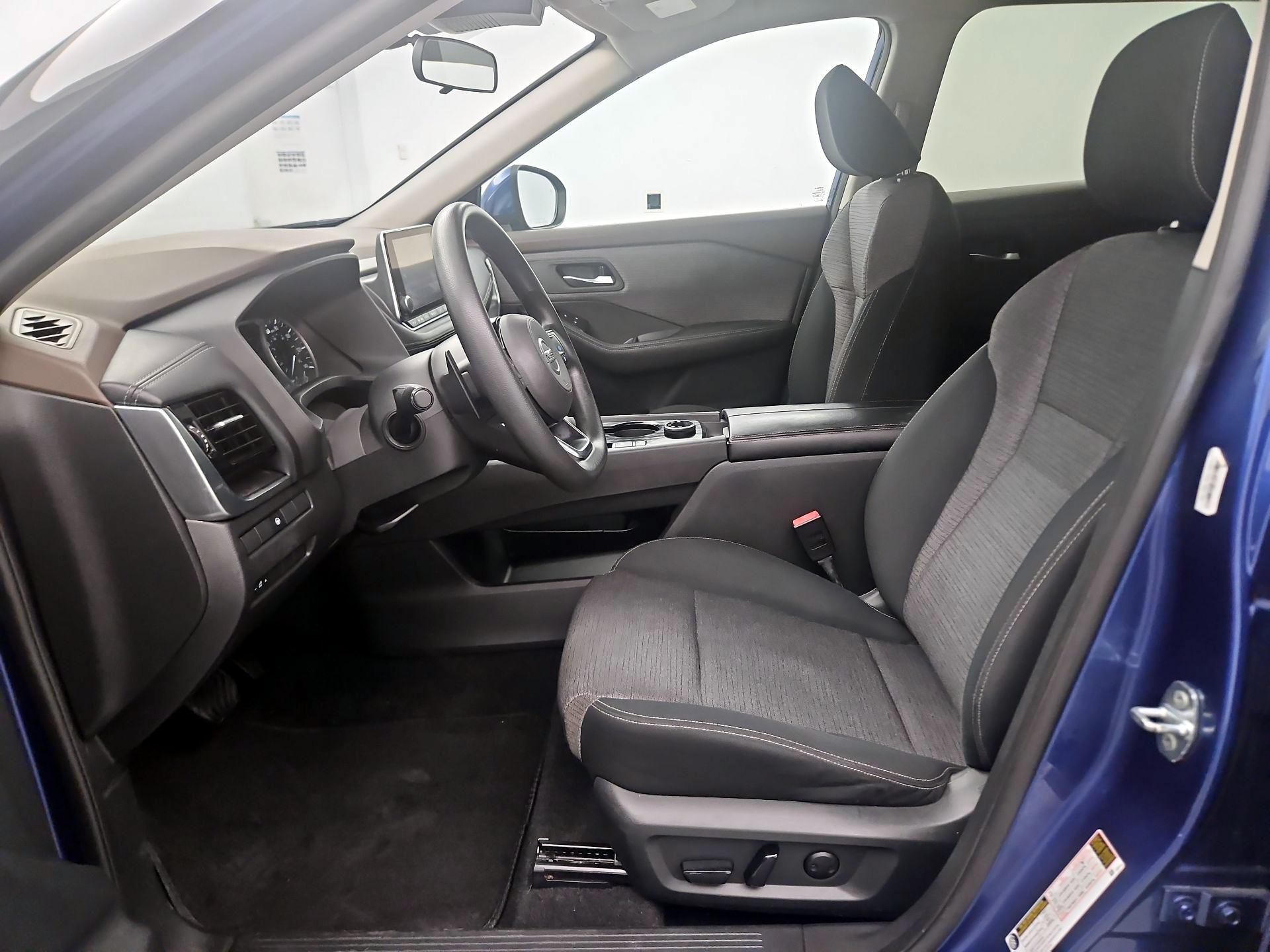 Thumbnail: 2021 Nissan Rogue - 11