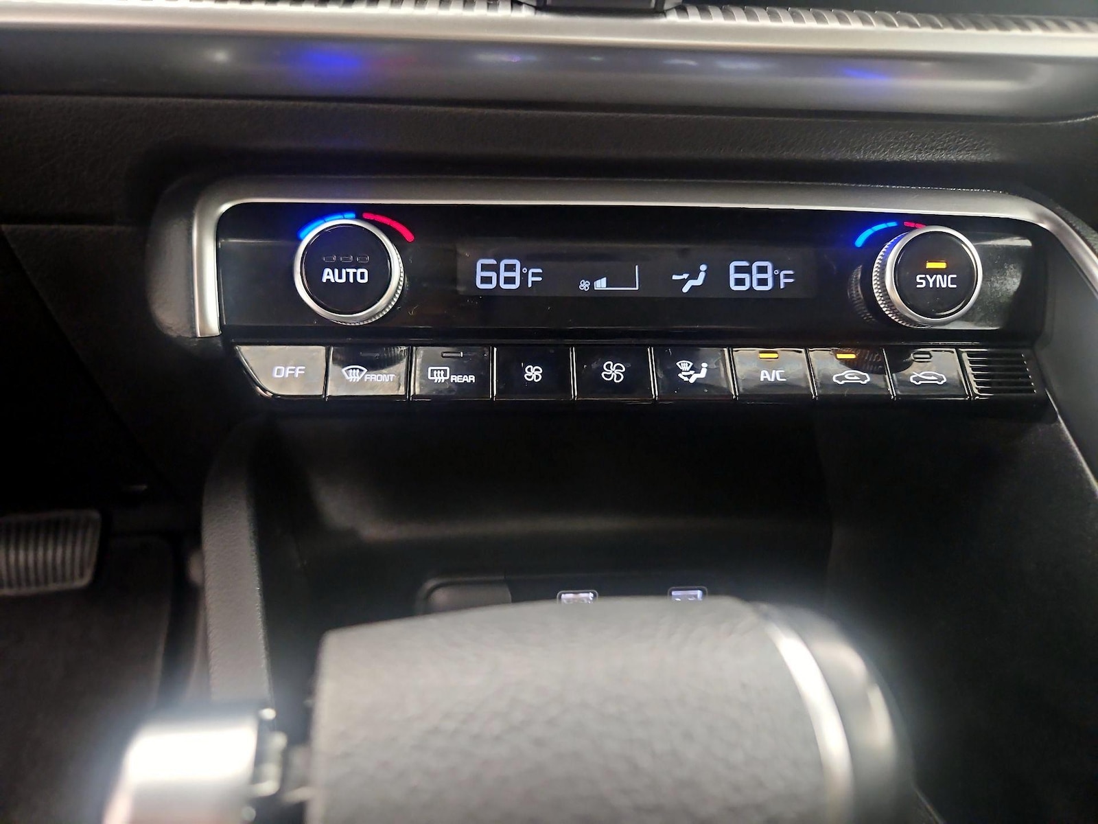 2023 Kia K5 LXS - Photo 17