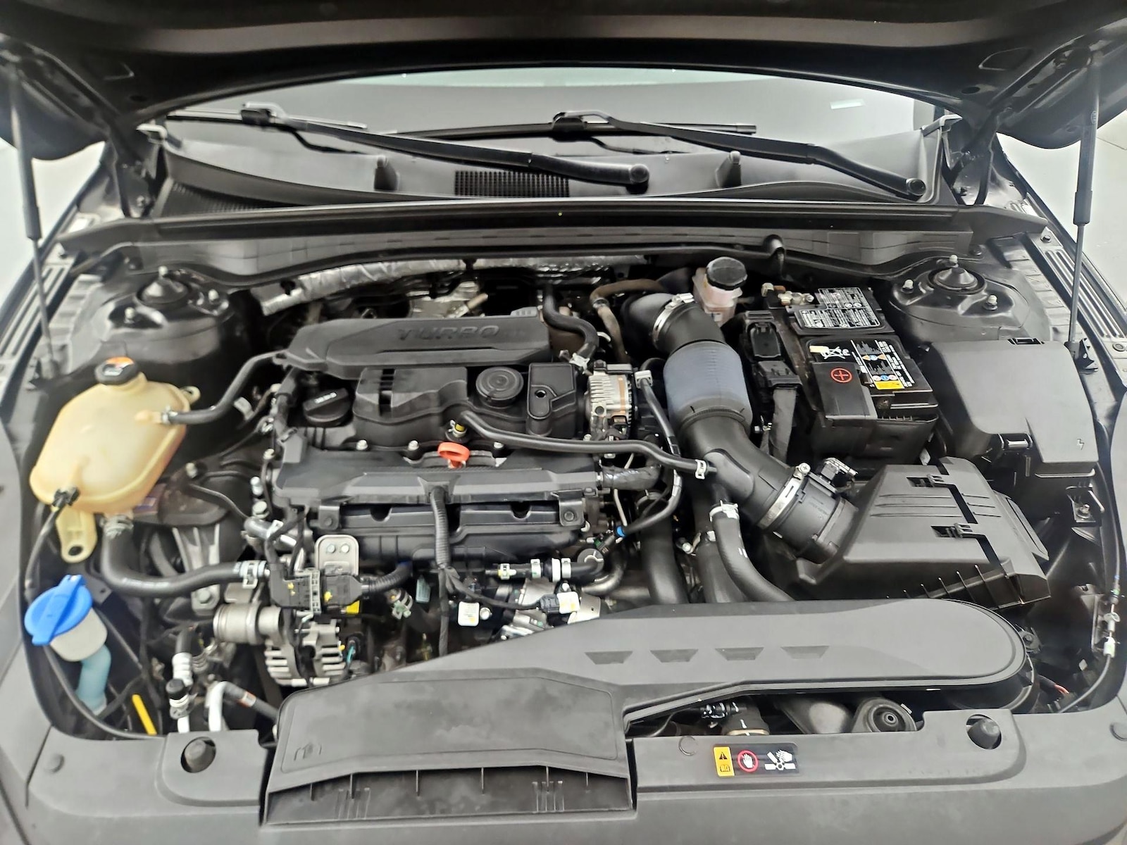2023 Kia K5 LXS - Photo 22