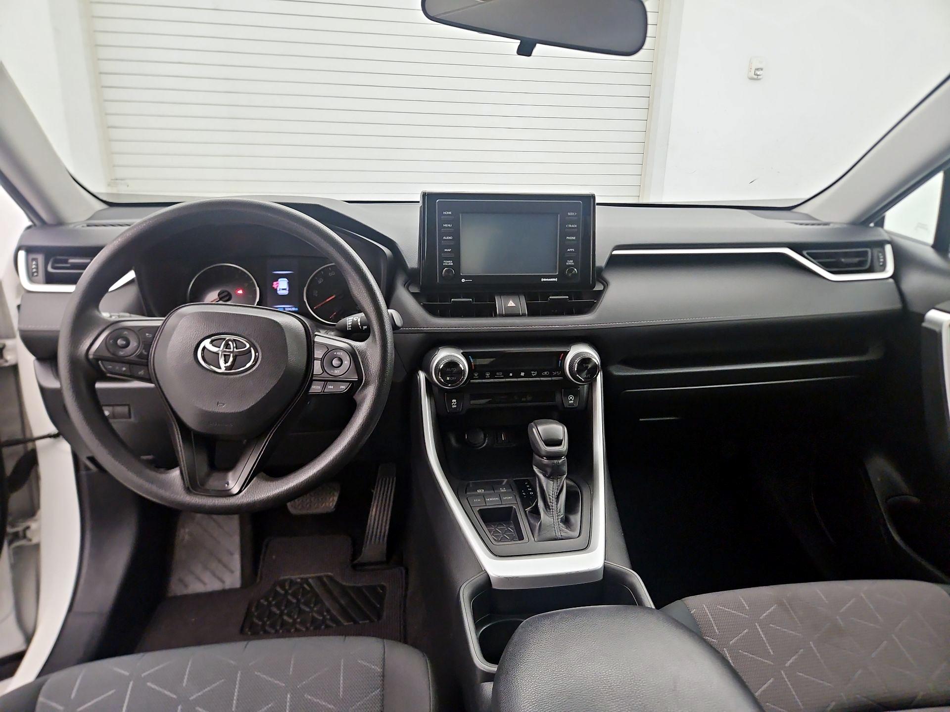 Thumbnail: 2020 Toyota RAV4 - 9