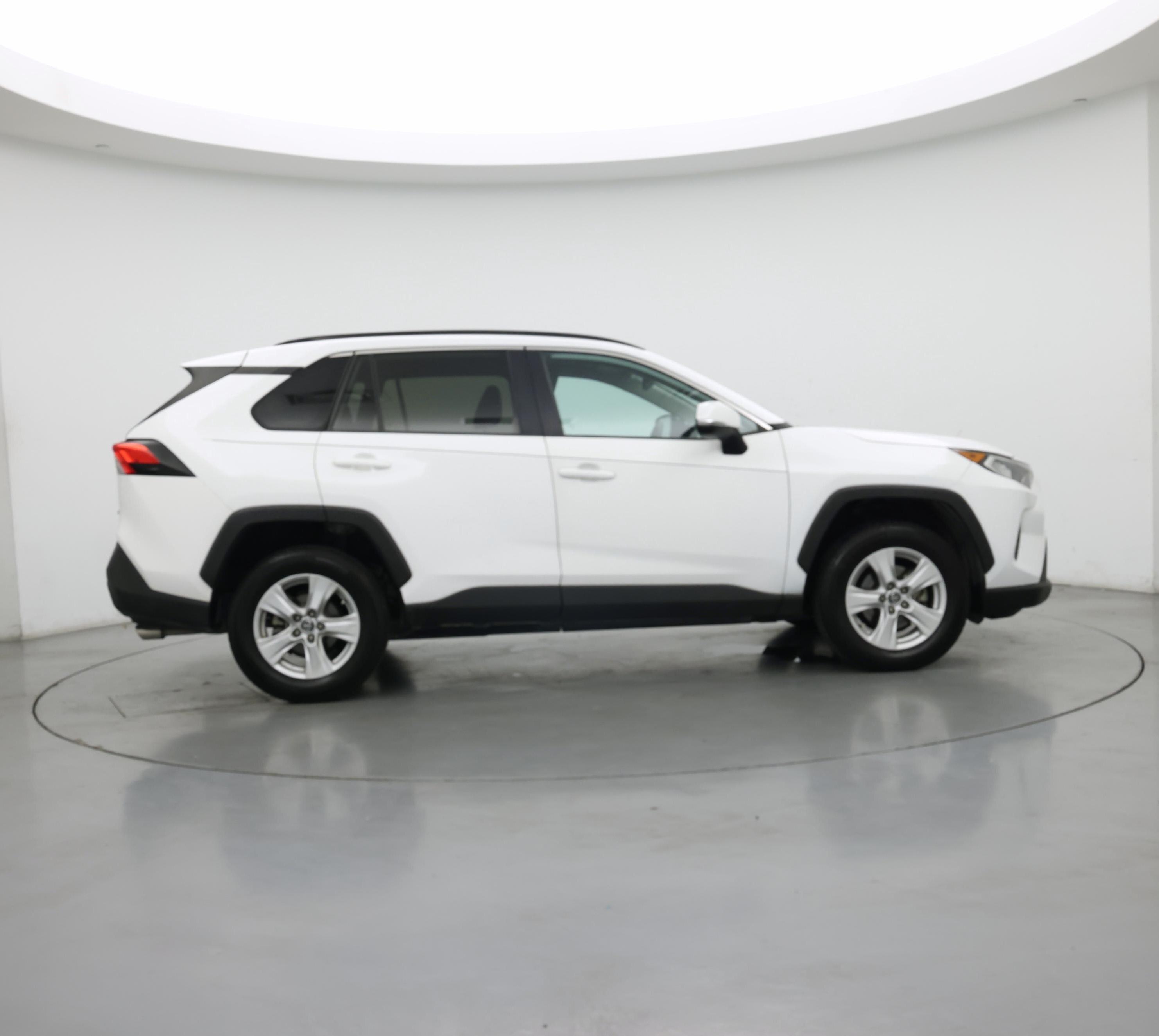 Thumbnail: 2020 Toyota RAV4 - 7