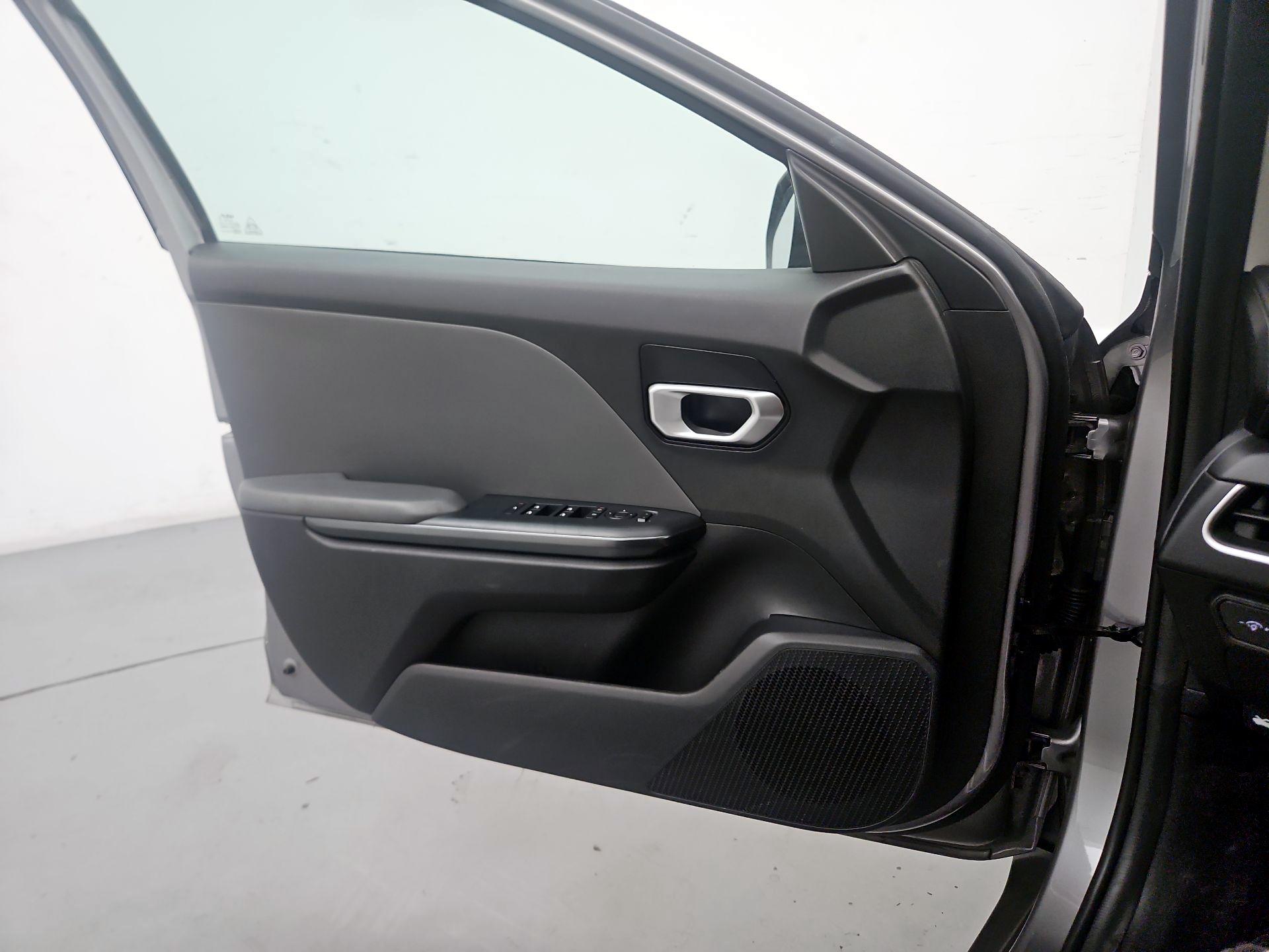 Thumbnail: 2025 Kia K4 - 12