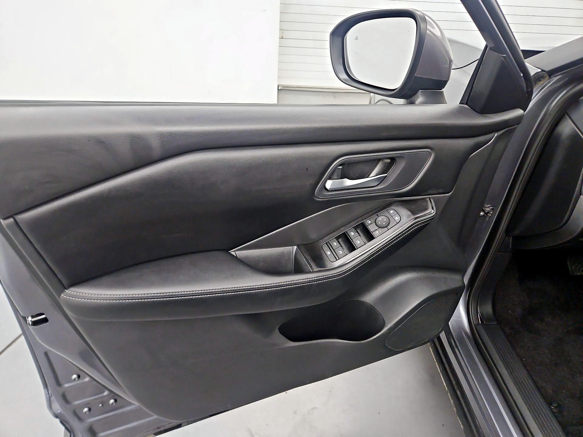 Thumbnail: 2025 Nissan Rogue - 12