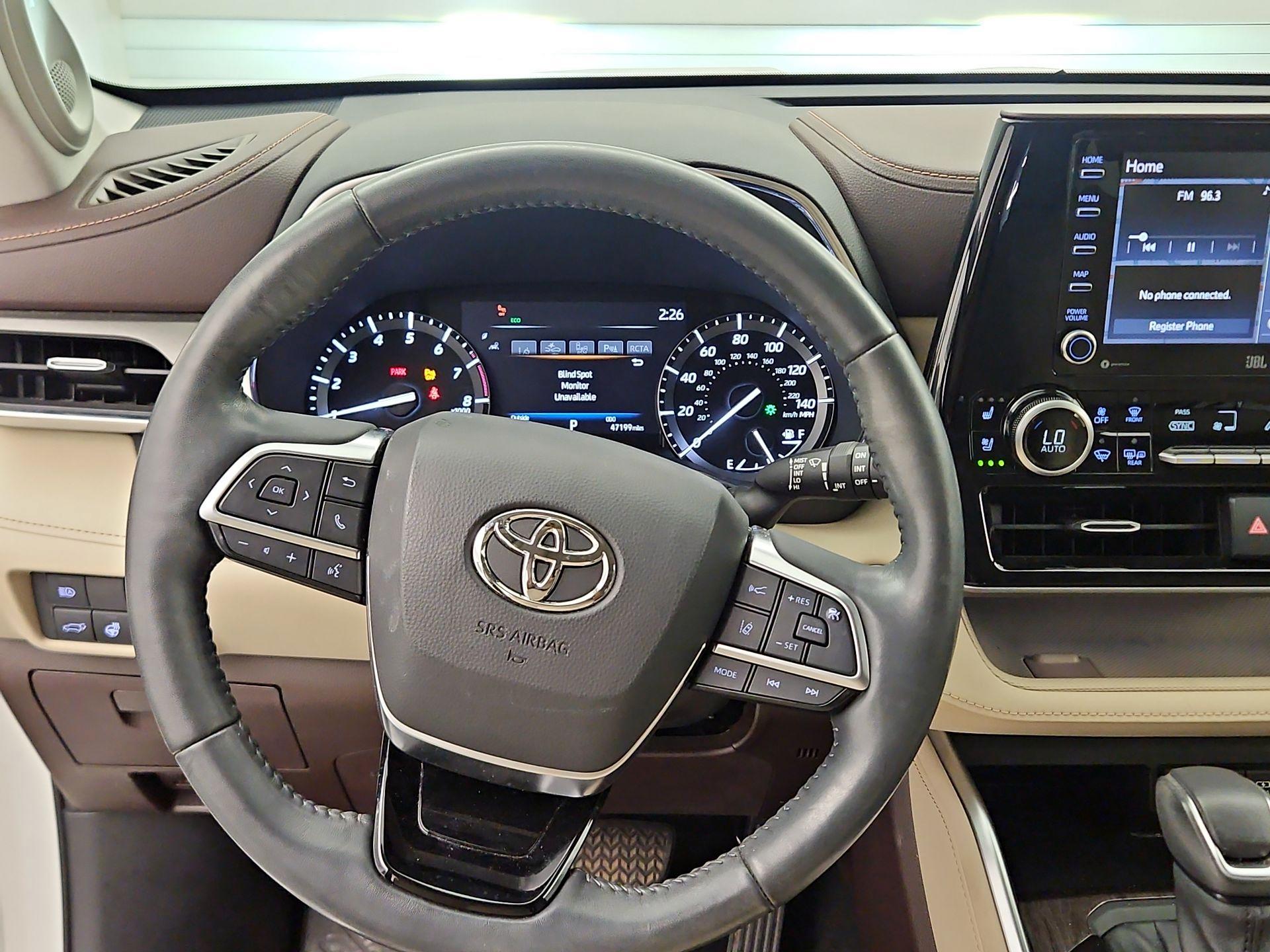 Thumbnail: 2020 Toyota Highlander - 10
