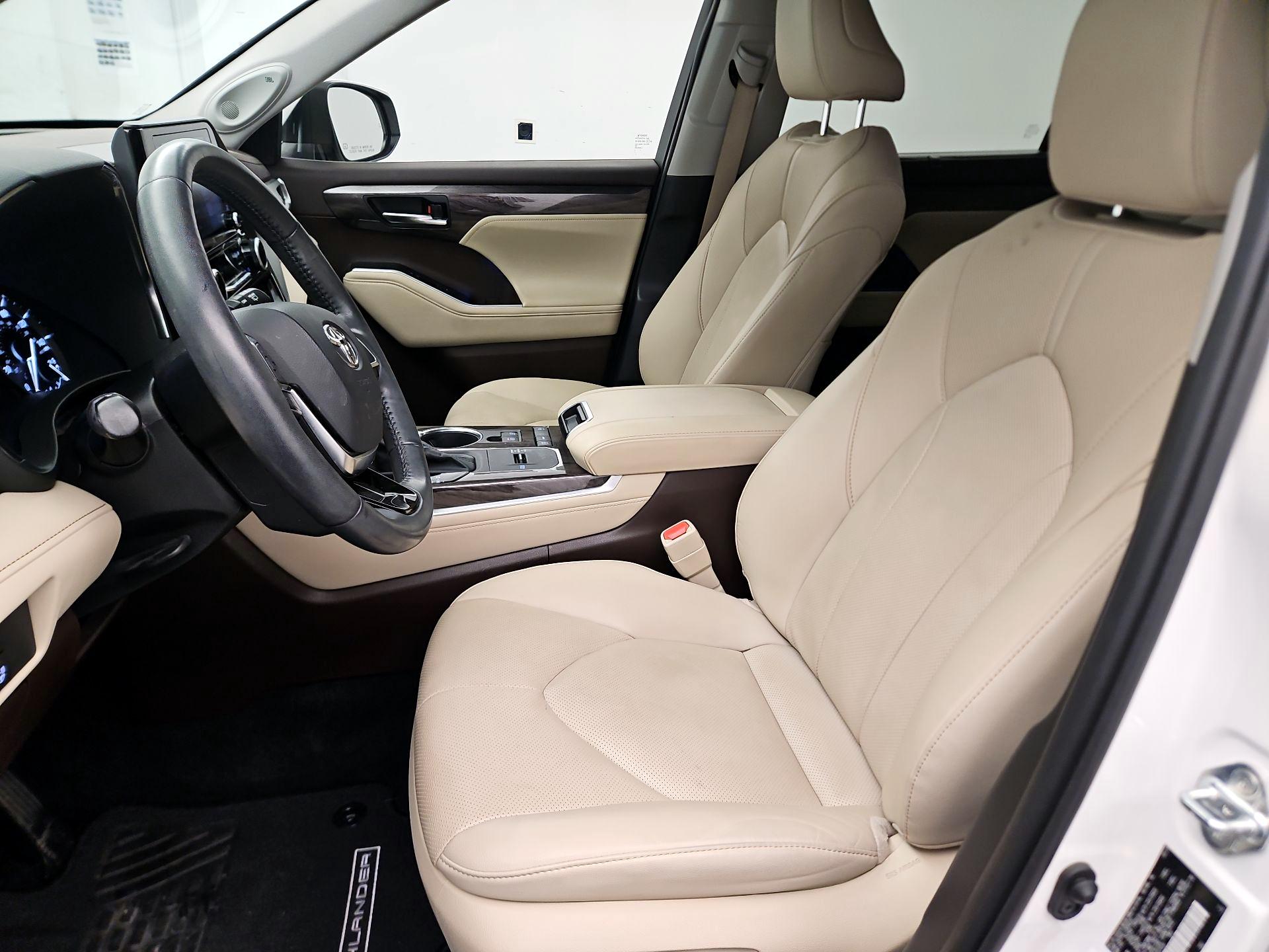 Thumbnail: 2020 Toyota Highlander - 11