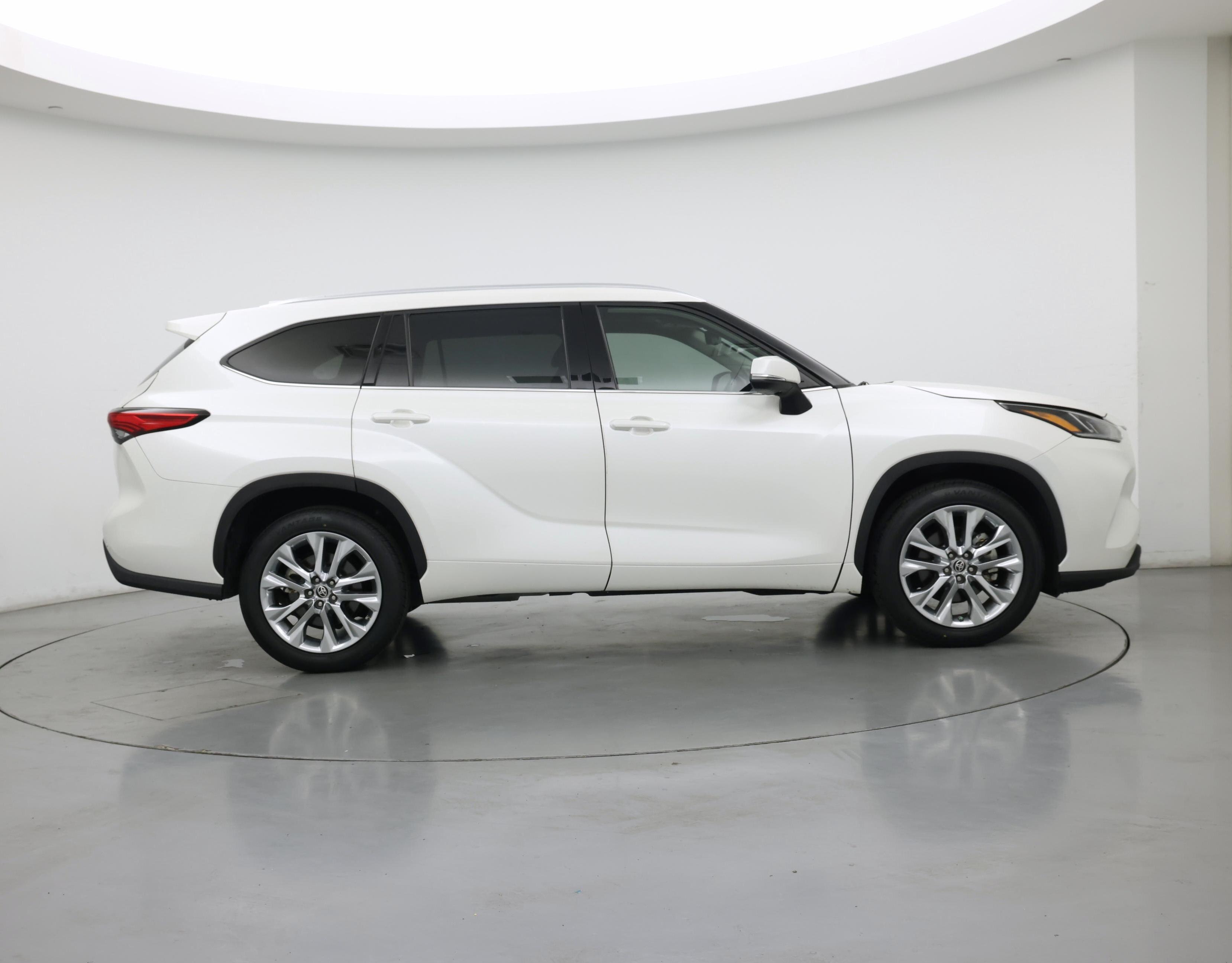 Thumbnail: 2020 Toyota Highlander - 7