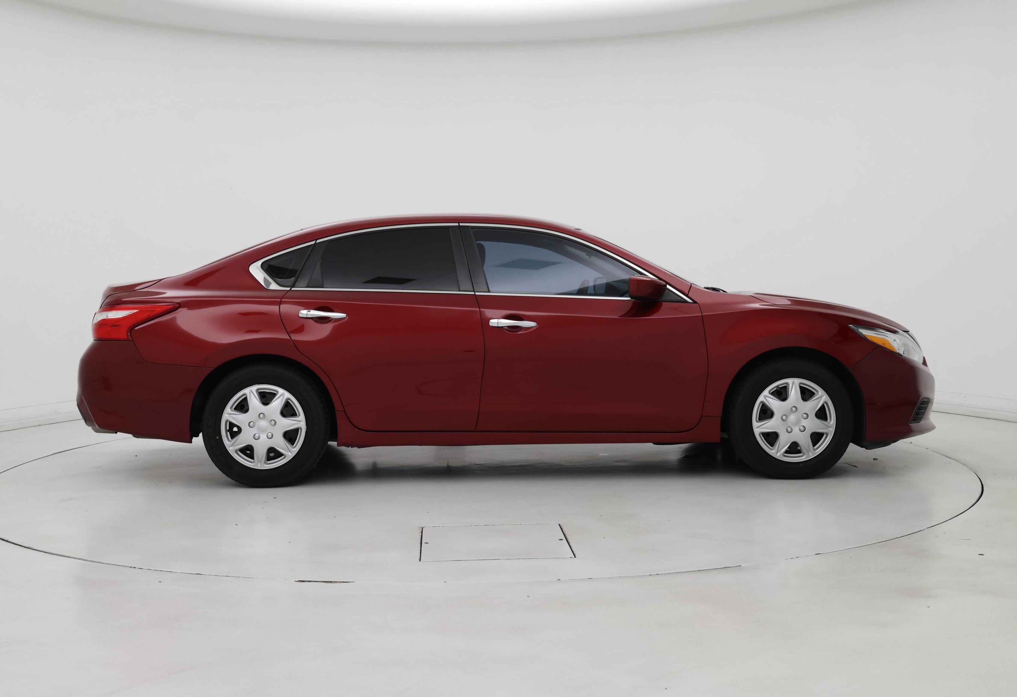 Thumbnail: 2018 Nissan Altima - 7
