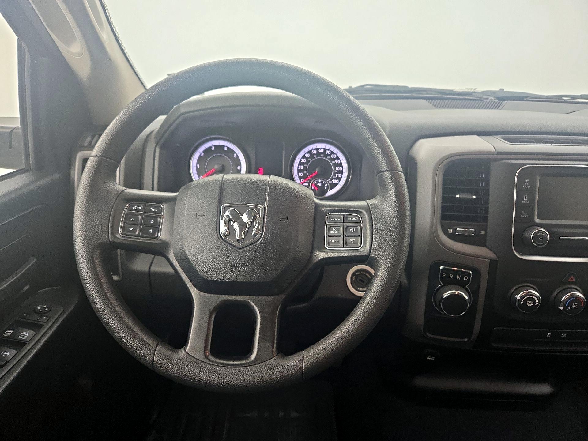Thumbnail: 2022 RAM 1500 Classic - 10