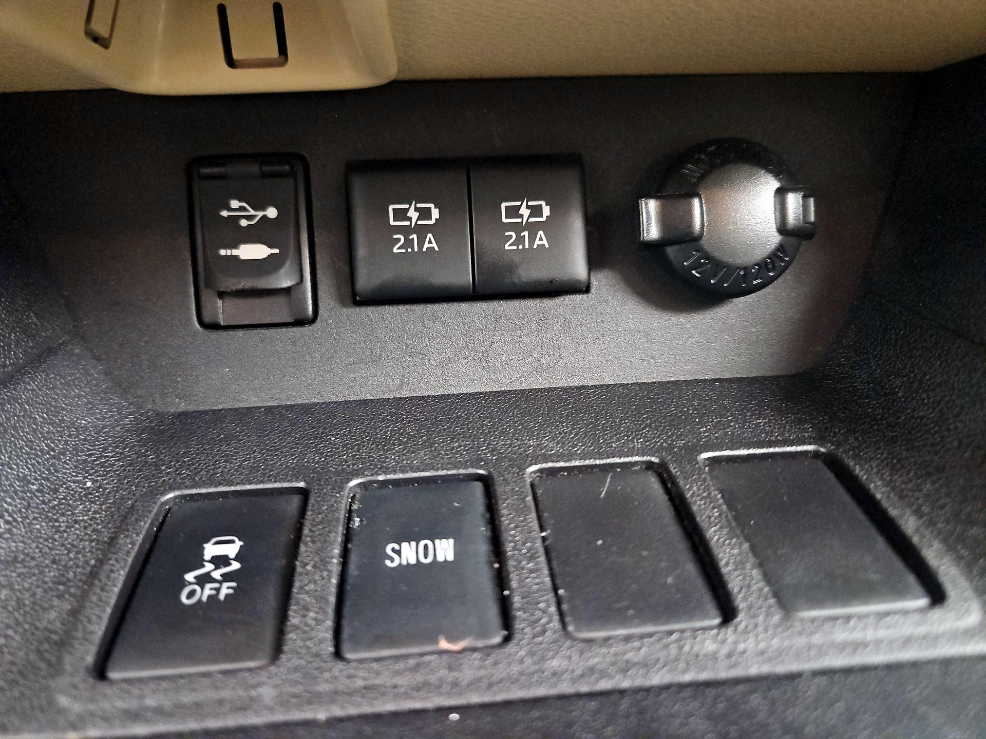 Thumbnail: 2017 Toyota Highlander - 17