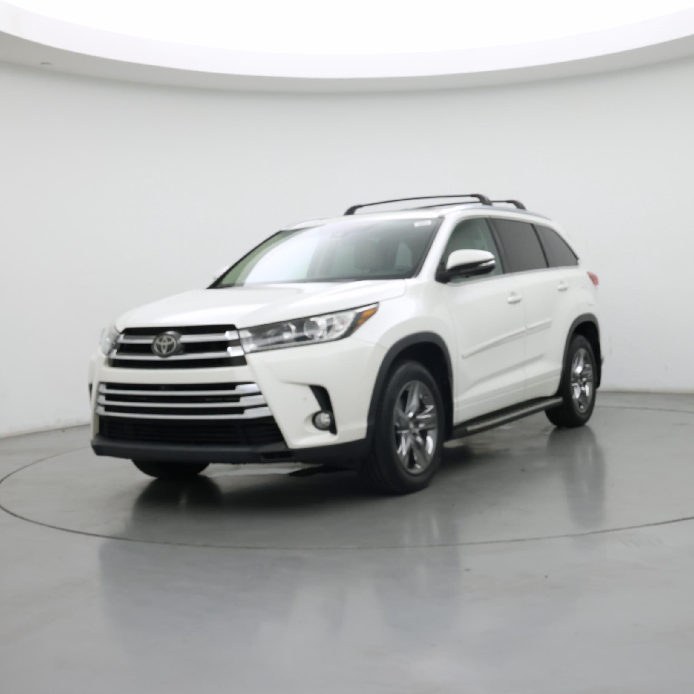 Thumbnail: 2017 Toyota Highlander - 4