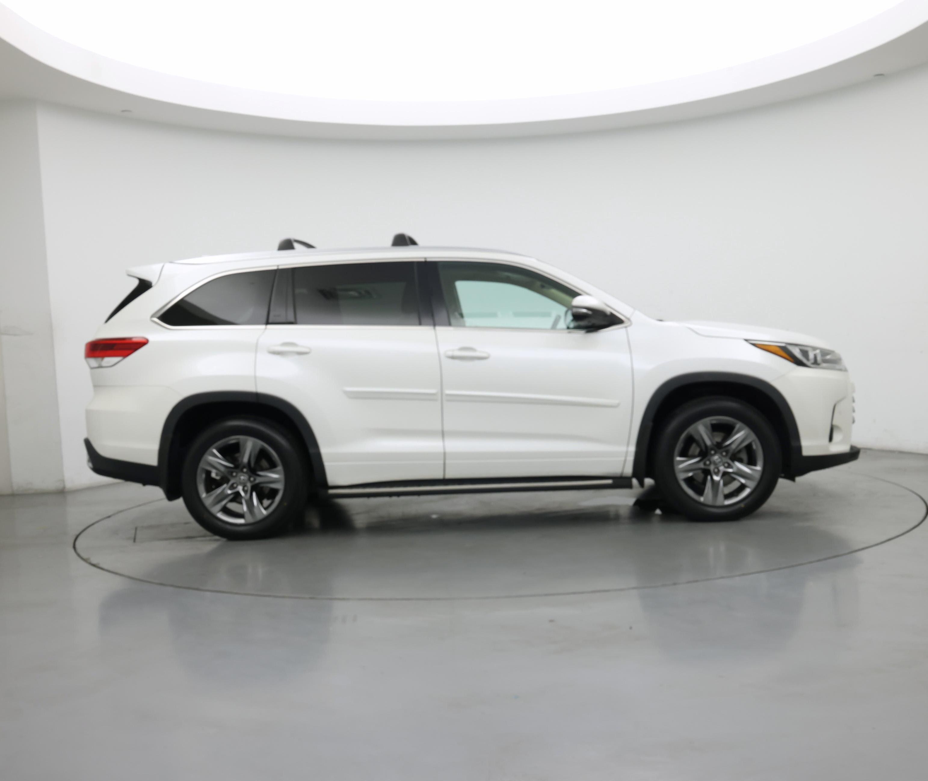 Thumbnail: 2017 Toyota Highlander - 7