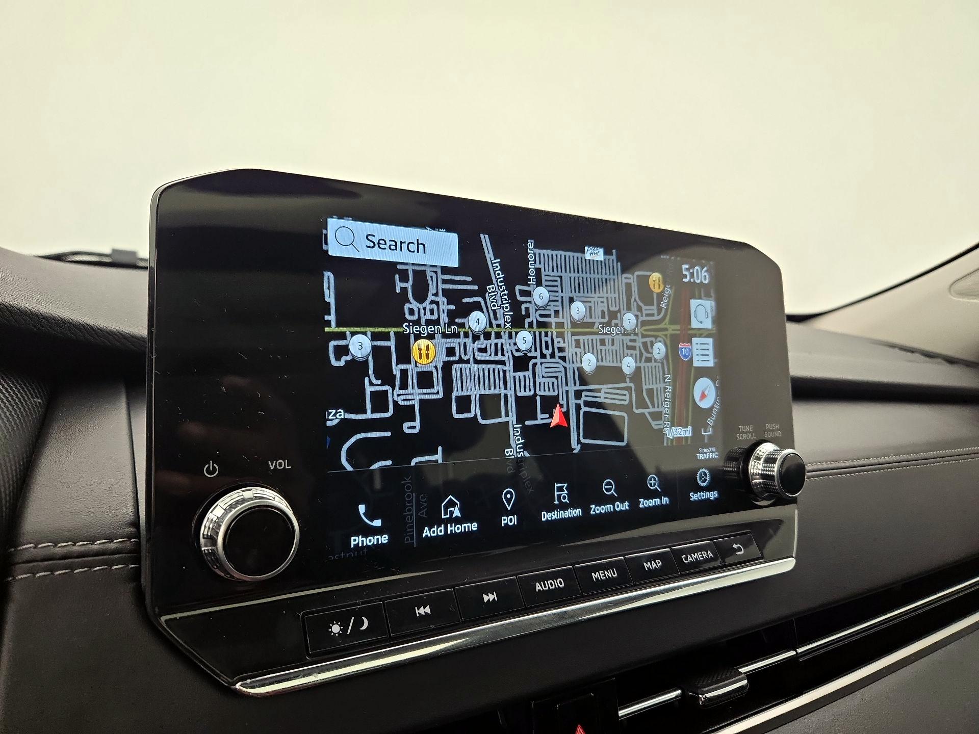 Thumbnail: 2024 Mitsubishi Outlander - 14