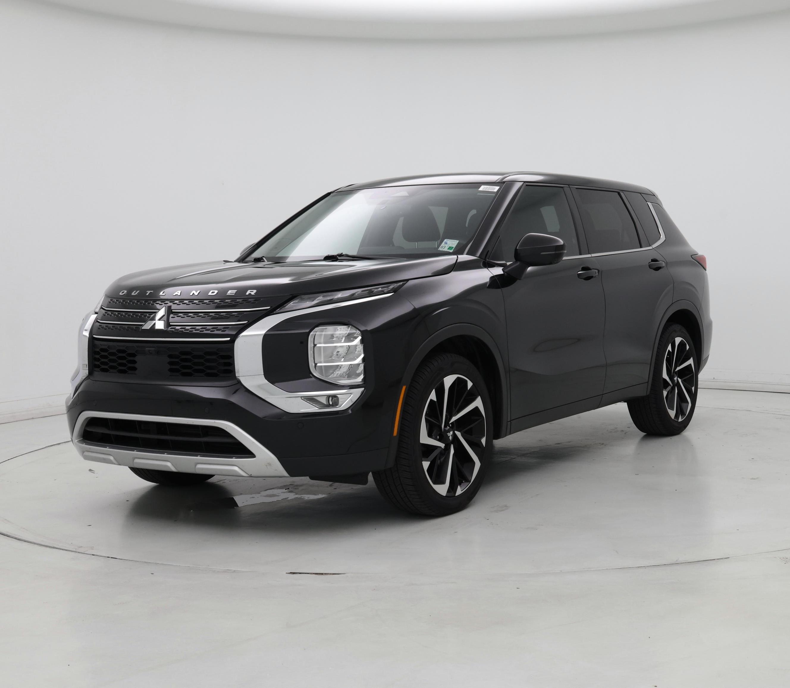 Thumbnail: 2024 Mitsubishi Outlander - 4