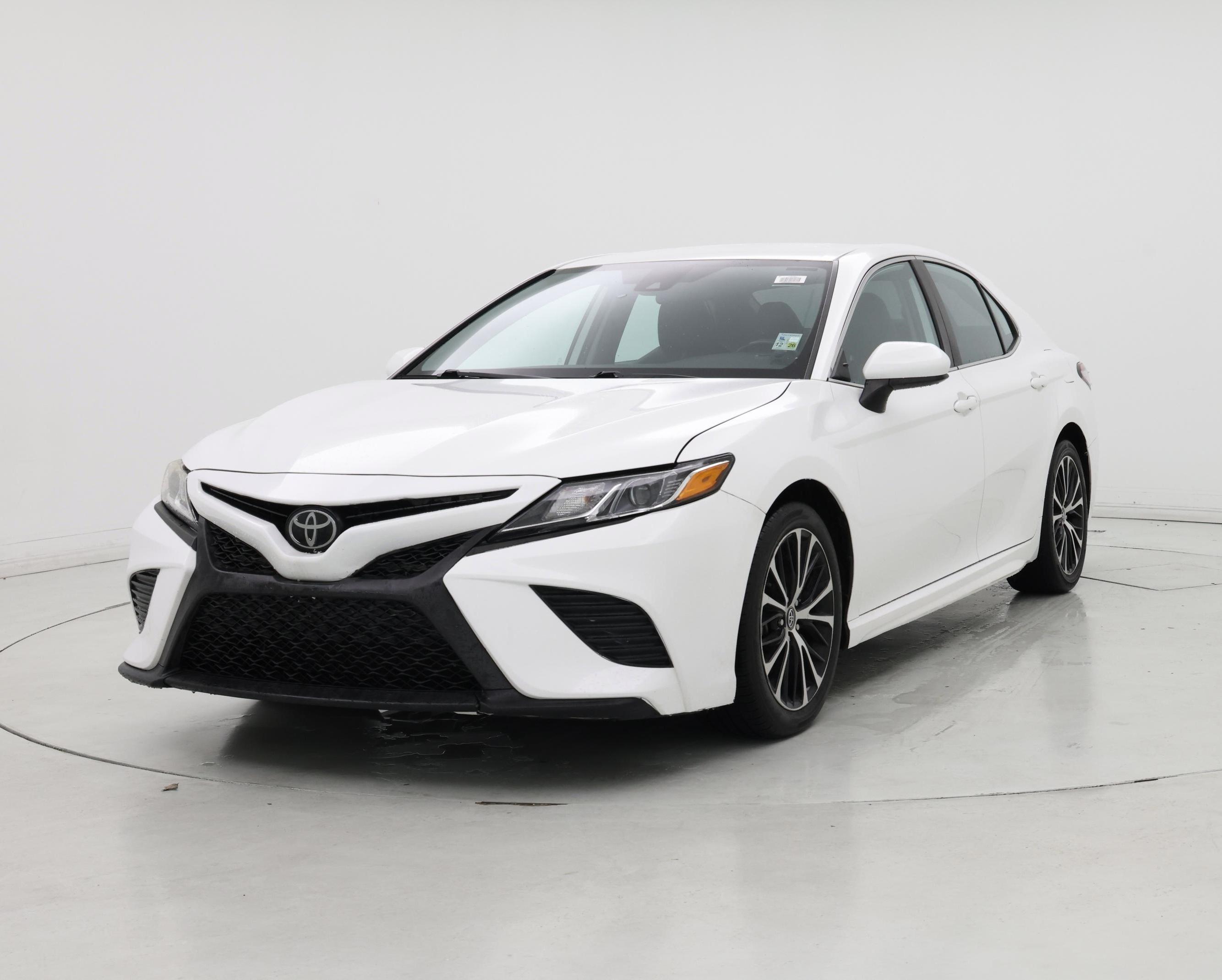 Thumbnail: 2019 Toyota Camry - 4