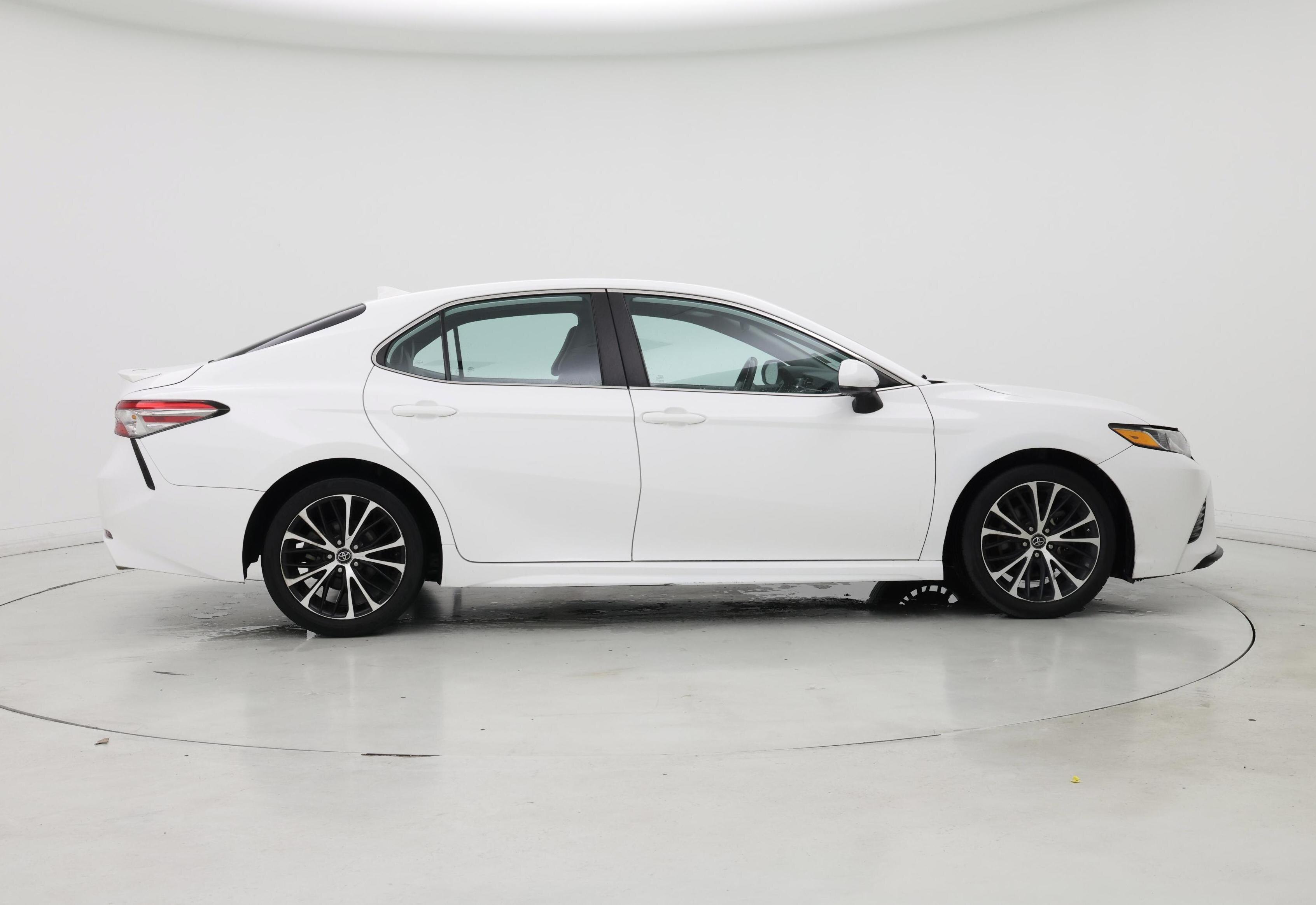 Thumbnail: 2019 Toyota Camry - 7