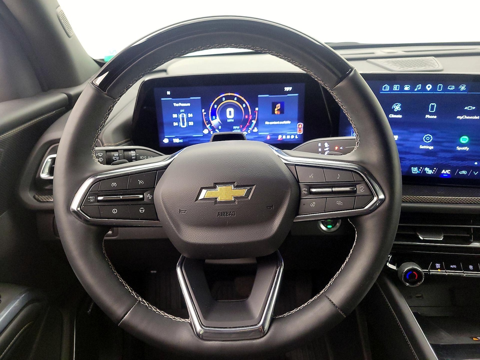 2025 Chevrolet Traverse High Country - Photo 11
