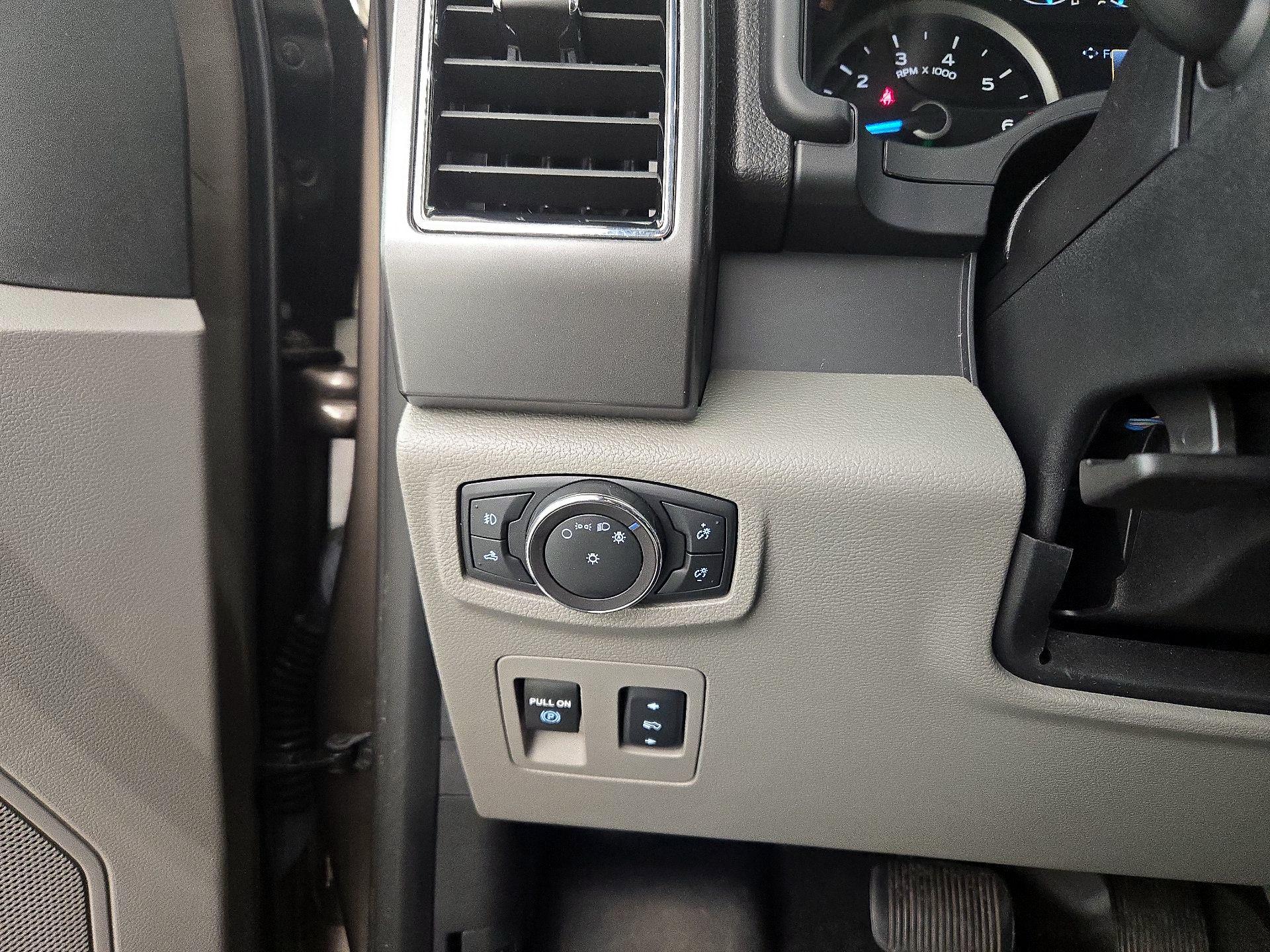 Thumbnail: 2018 Ford F-150 - 13
