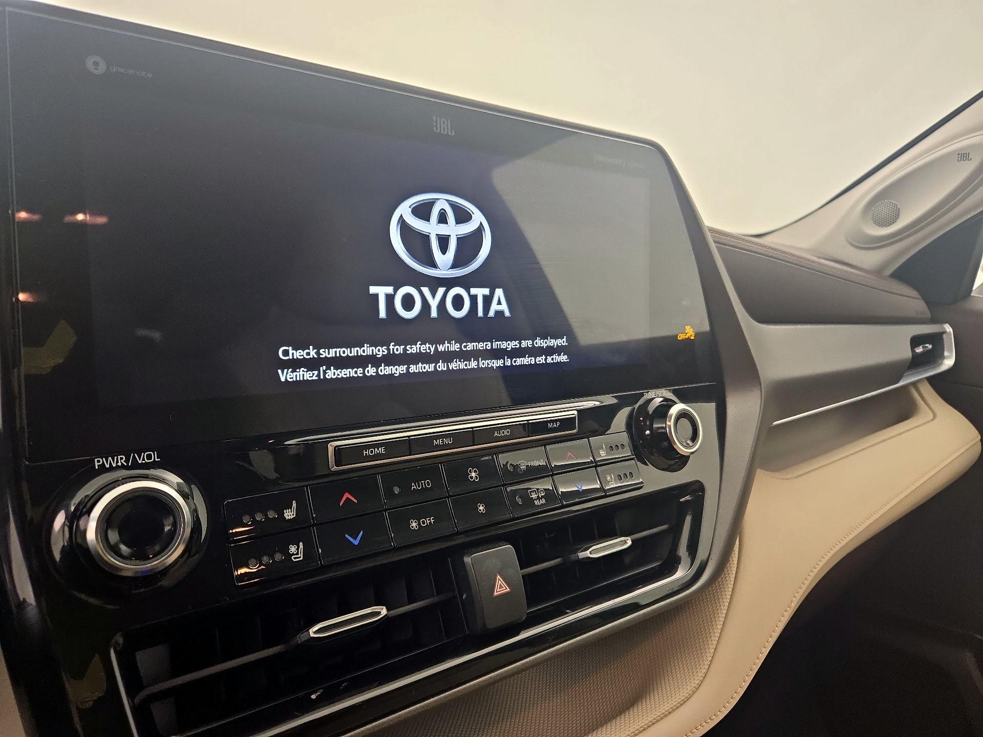 Thumbnail: 2021 Toyota Highlander - 16