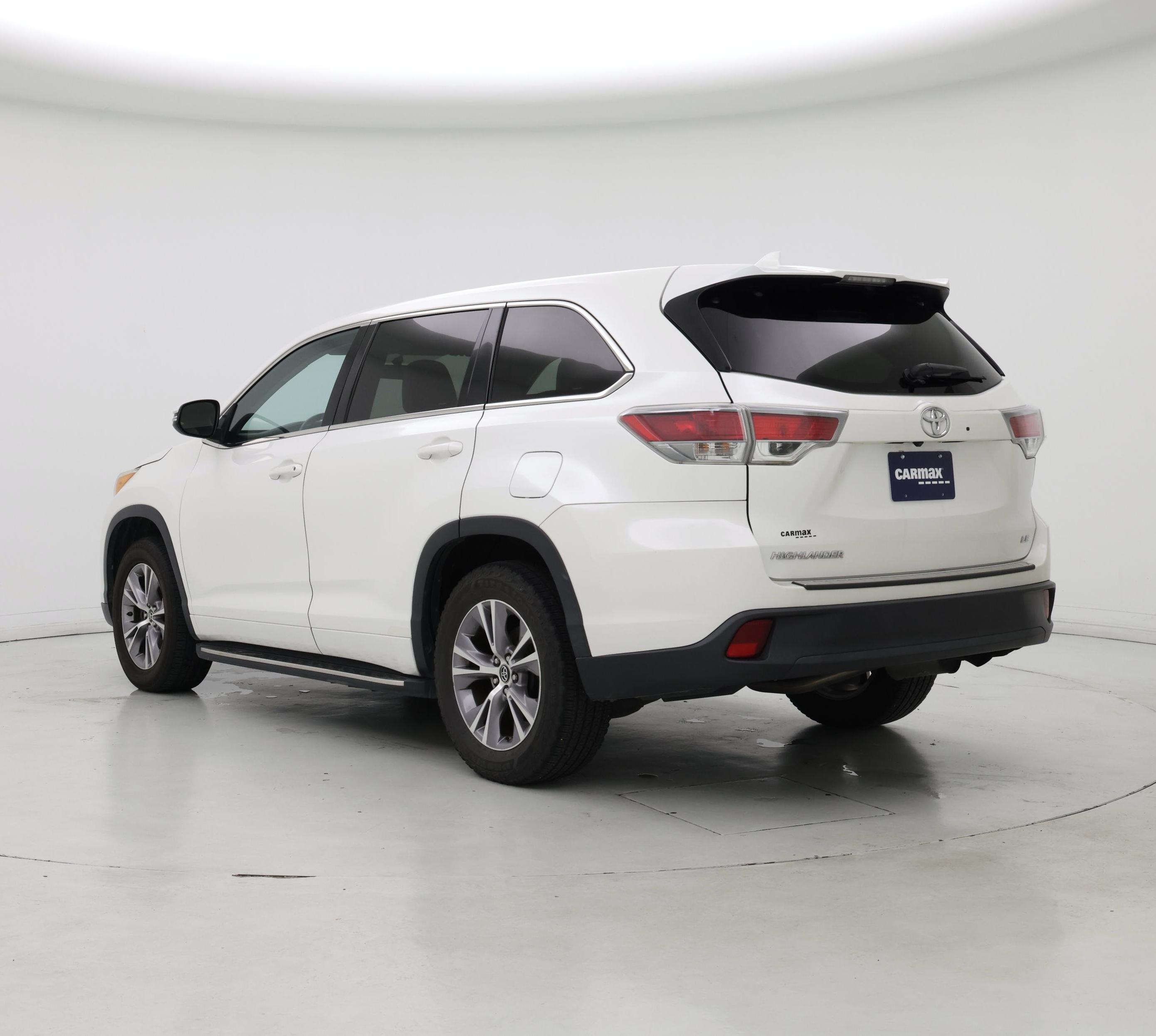 Thumbnail: 2016 Toyota Highlander - 2