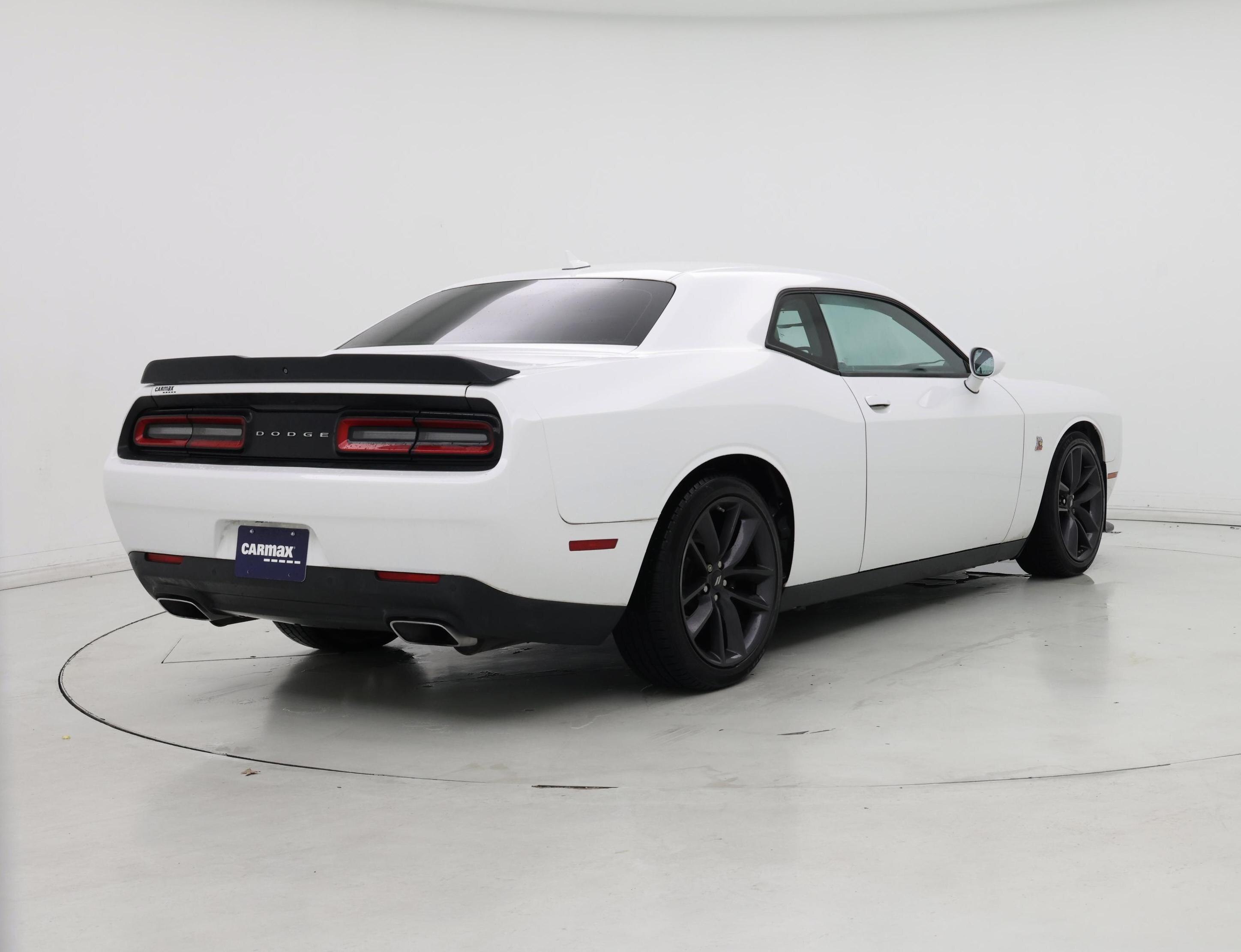 Thumbnail: 2019 Dodge Challenger - 8