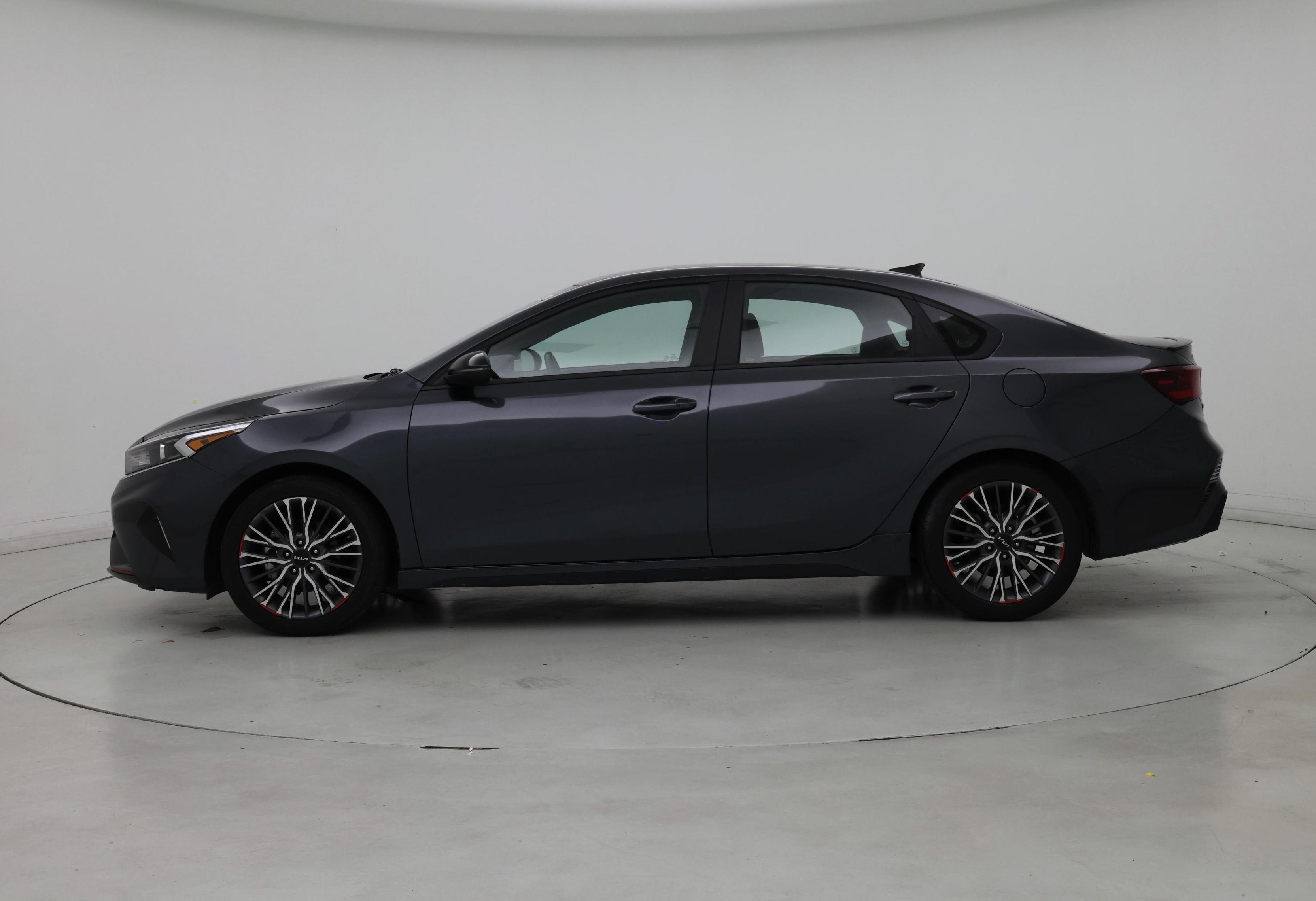 Thumbnail: 2024 Kia Forte - 3