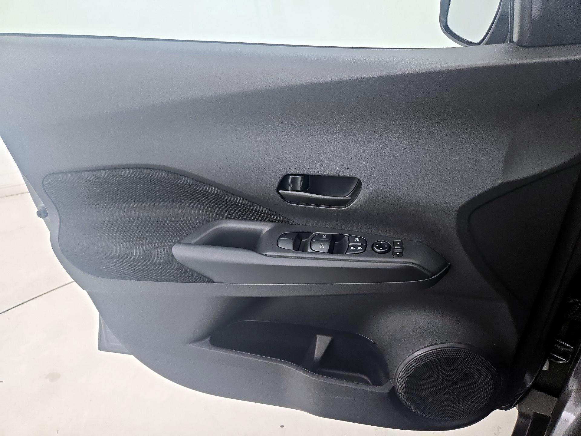Thumbnail: 2025 Nissan Kicks - 12