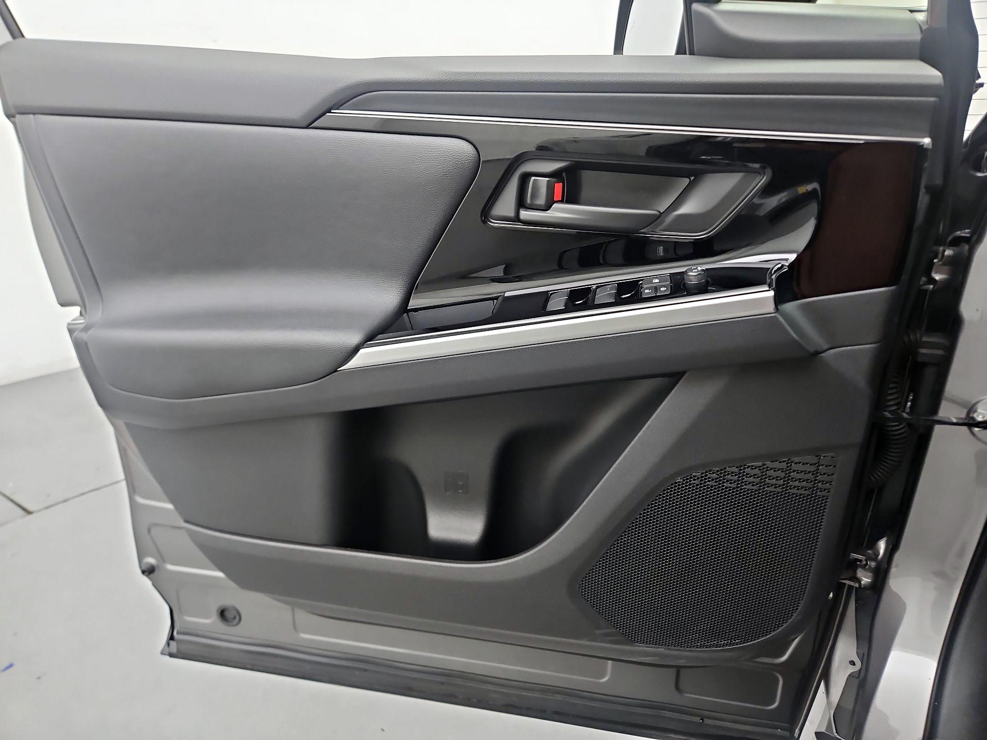 Thumbnail: 2025 Toyota bZ4X - 12