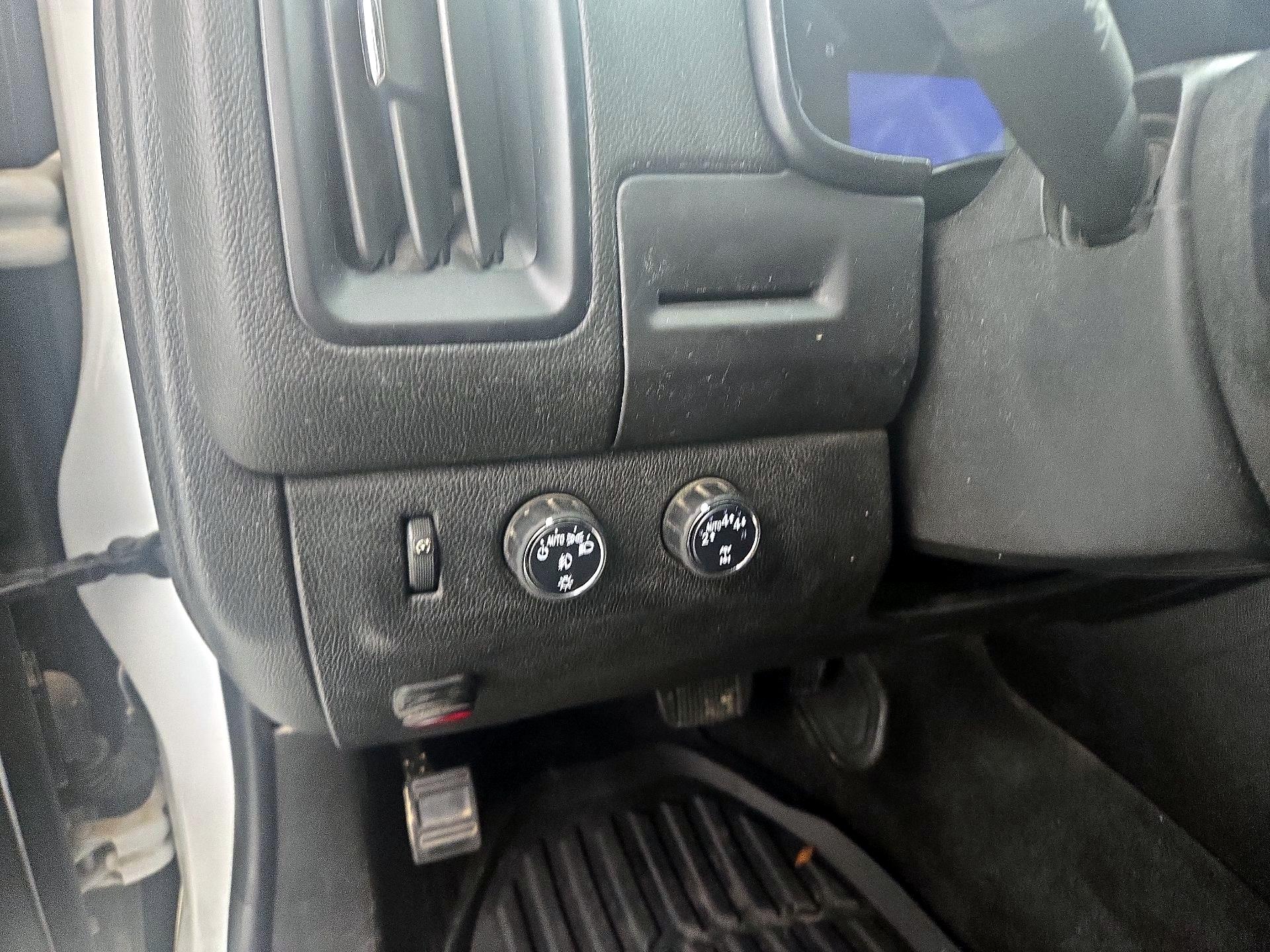 Thumbnail: 2019 Chevrolet Colorado - 13