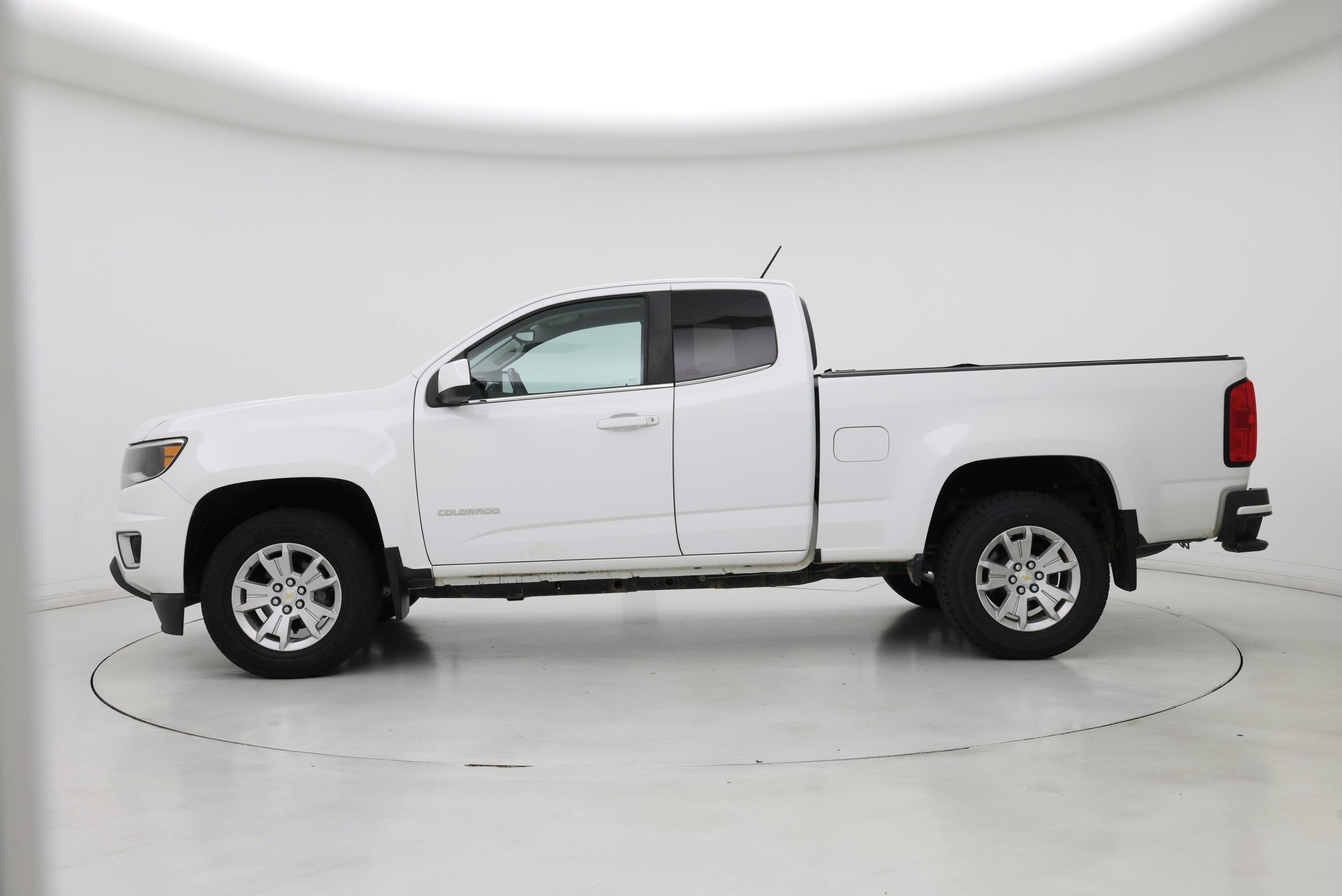 Thumbnail: 2019 Chevrolet Colorado - 3