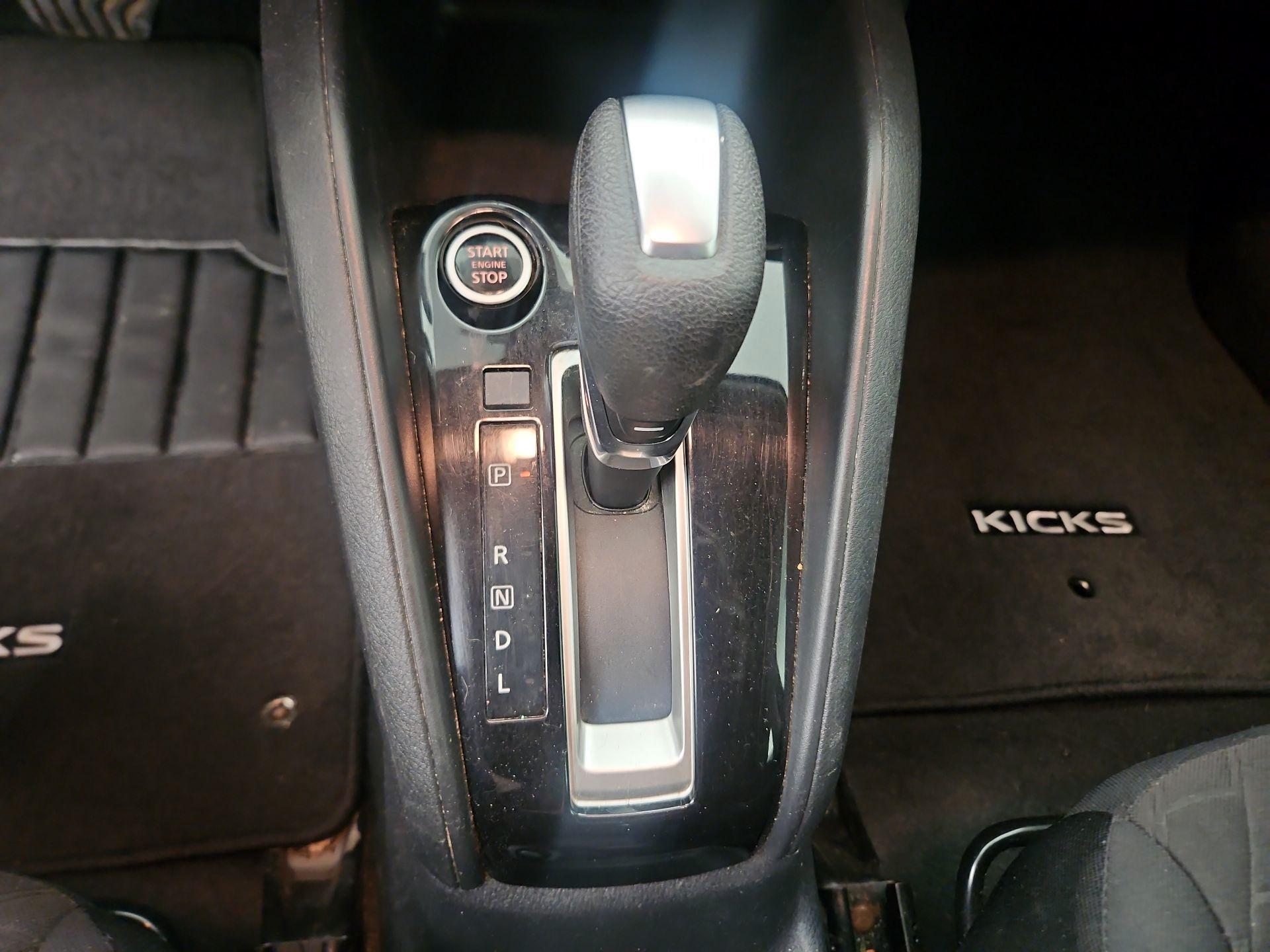 Thumbnail: 2021 Nissan Kicks - 17