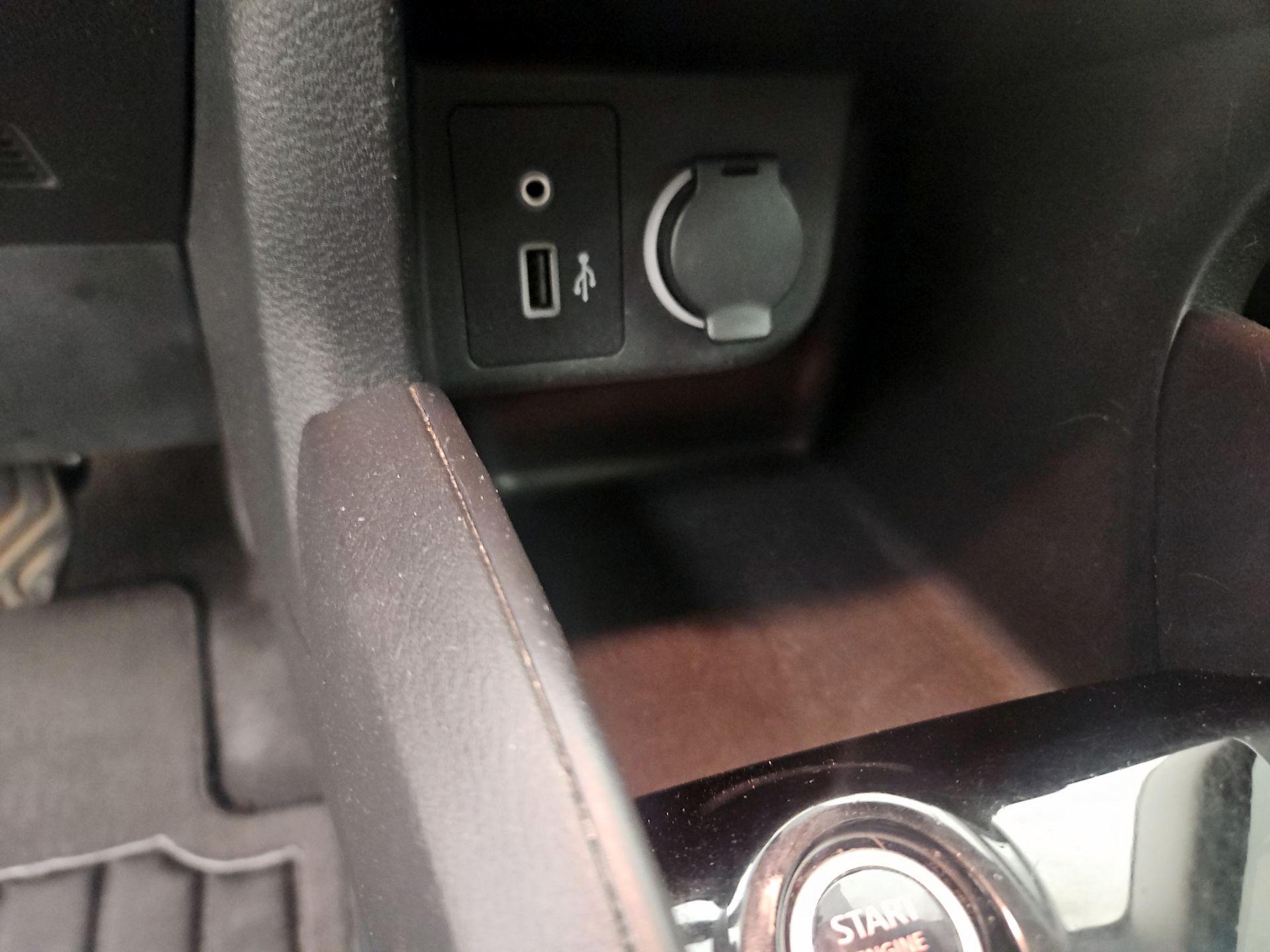 Thumbnail: 2021 Nissan Kicks - 18