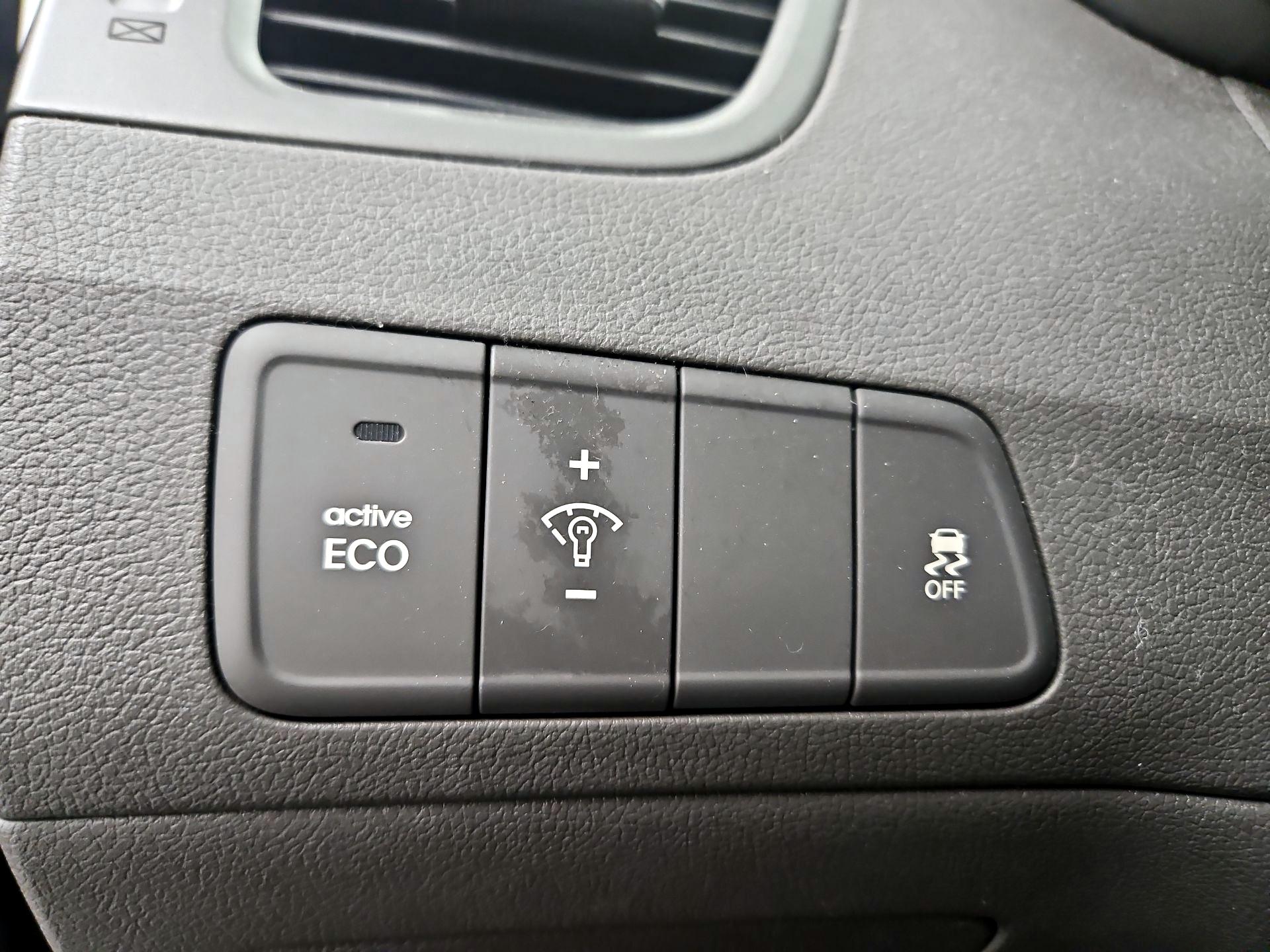 Thumbnail: 2014 Hyundai Elantra - 13
