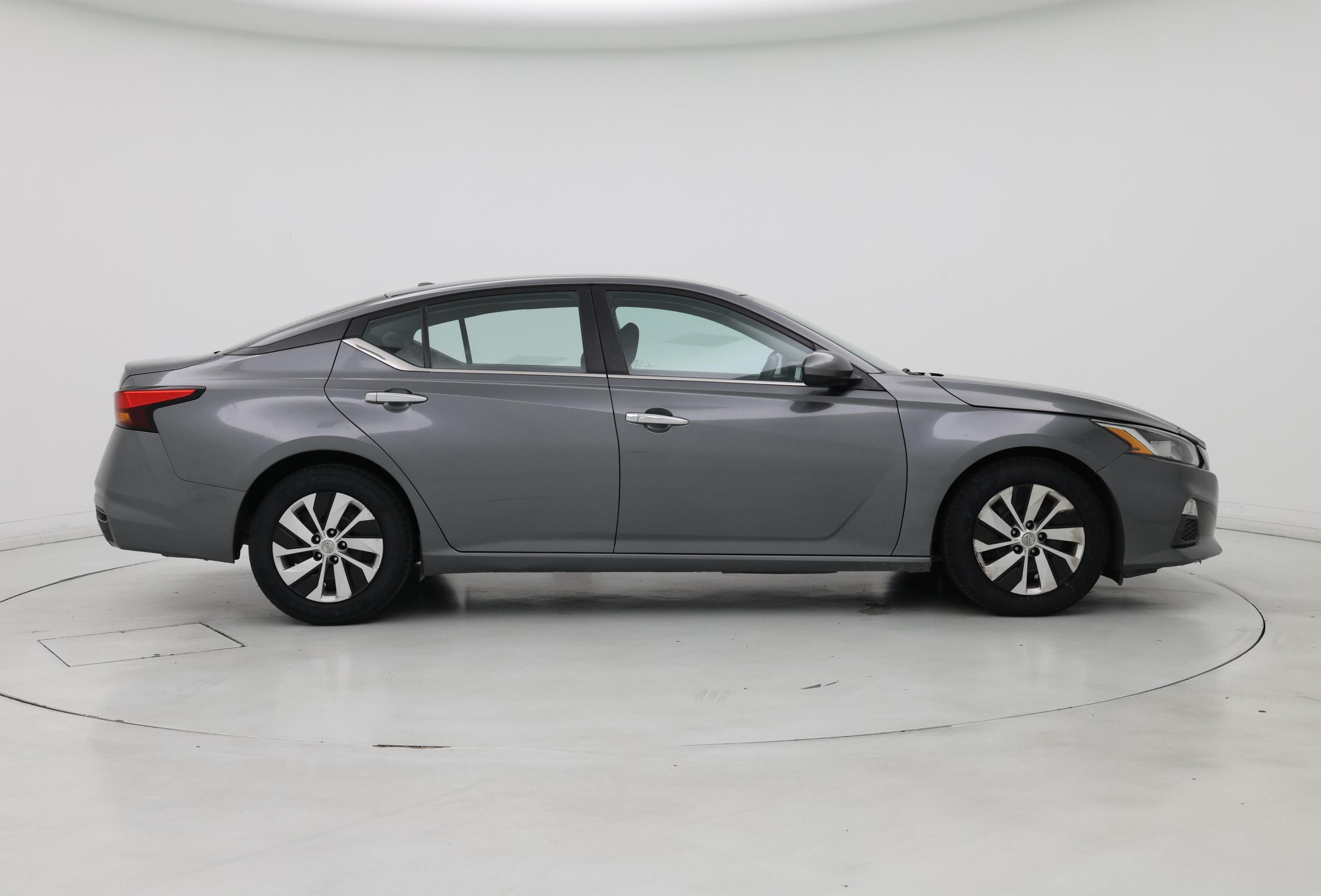 Thumbnail: 2020 Nissan Altima - 7