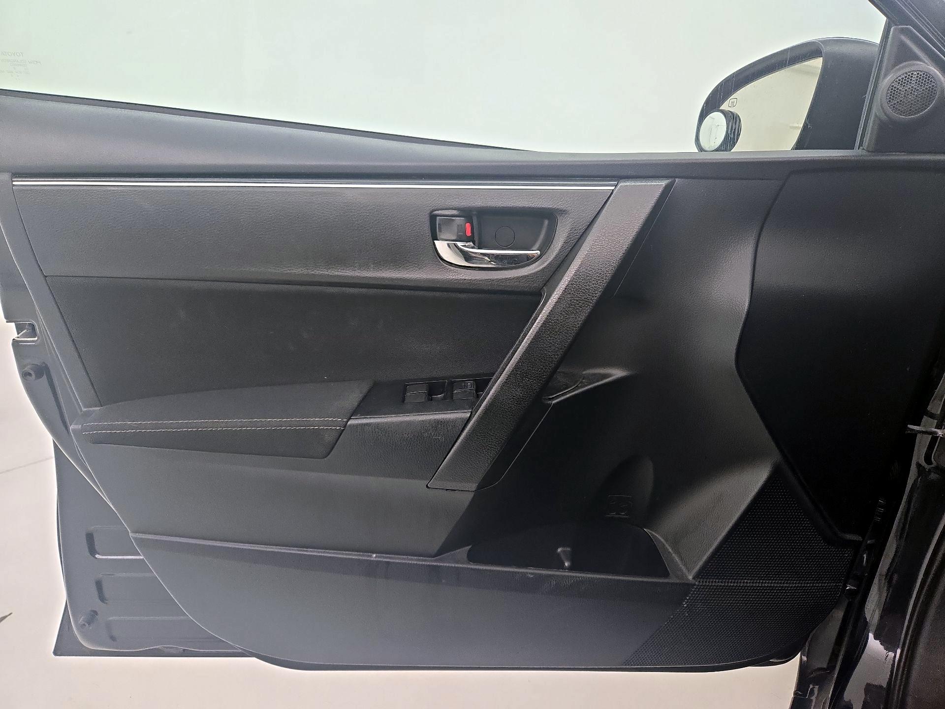 Thumbnail: 2019 Toyota Corolla - 12