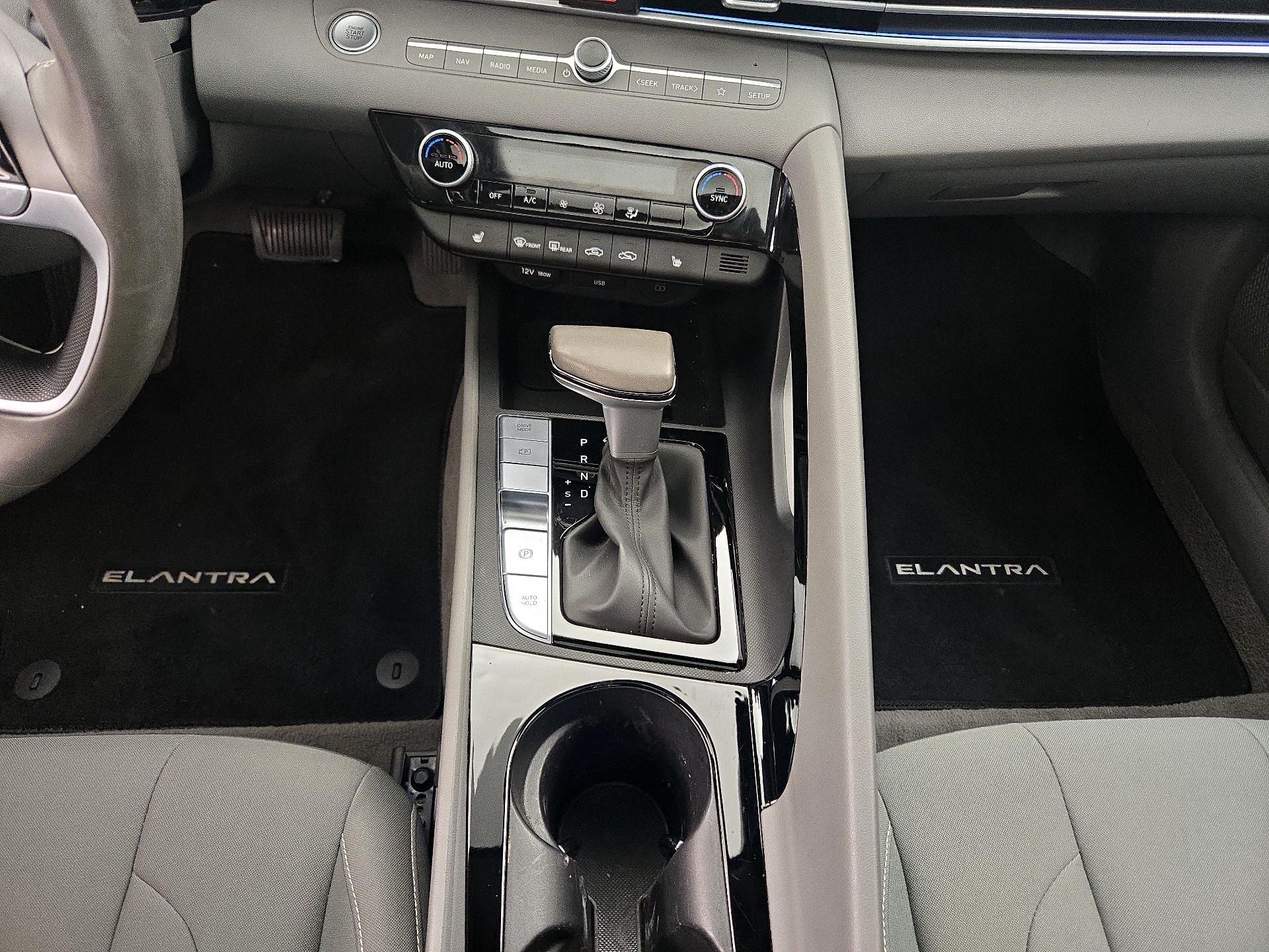 Thumbnail: 2024 Hyundai Elantra - 18