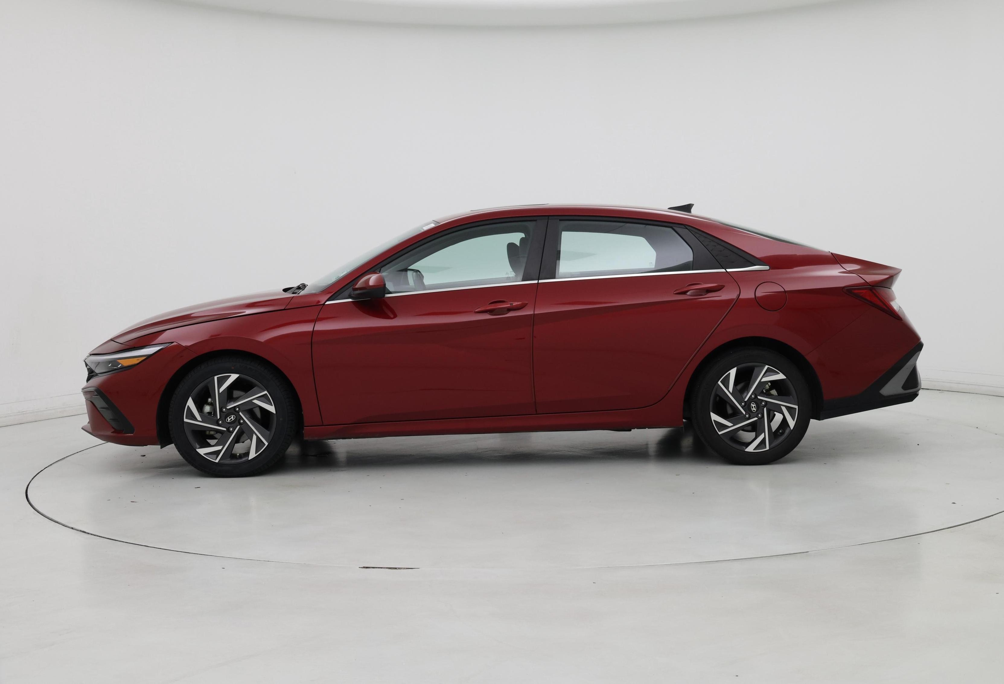 Thumbnail: 2024 Hyundai Elantra - 3