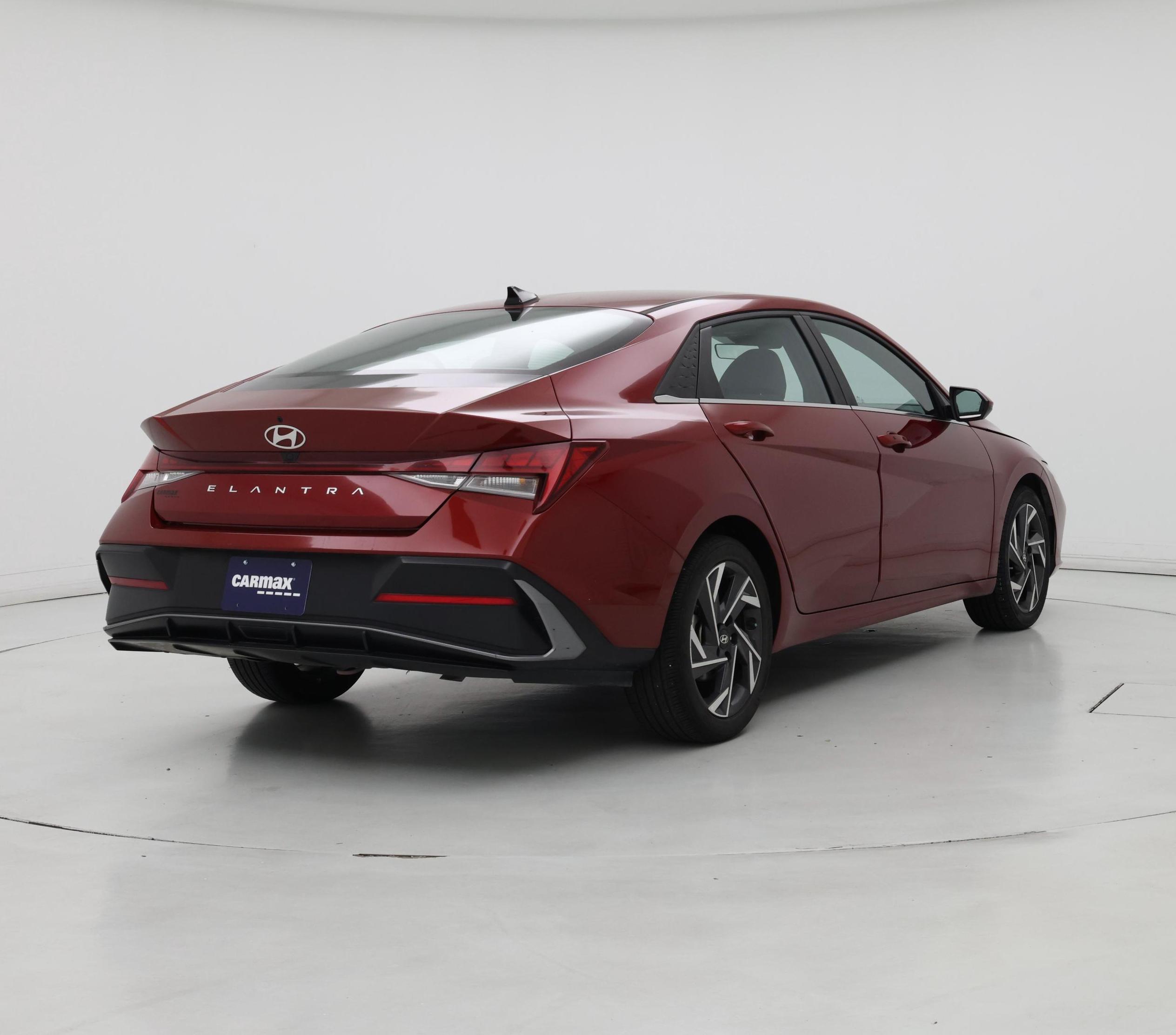 Thumbnail: 2024 Hyundai Elantra - 8